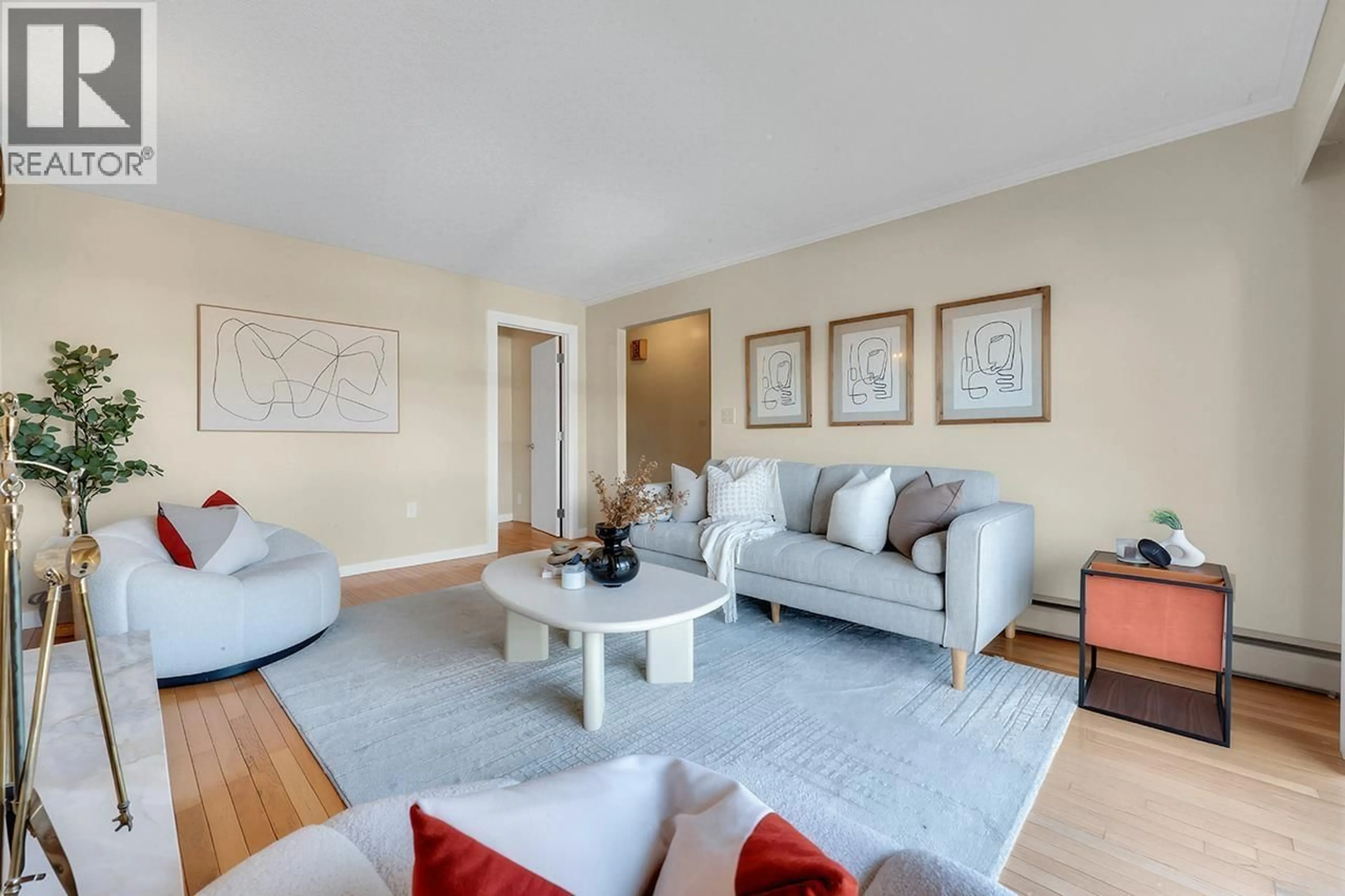 Living room with furniture, unknown for 4710 UNION STREET, Burnaby British Columbia V5C2Y4