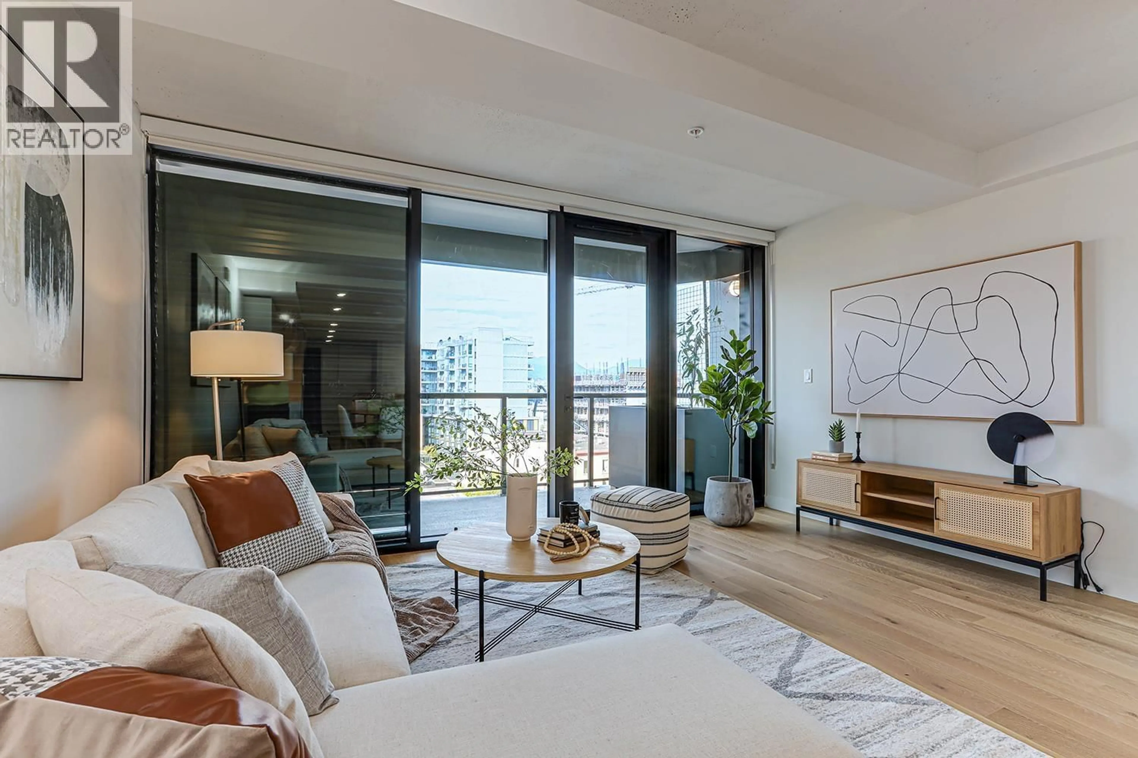 Living room with furniture, unknown for 903 - 239 KEEFER STREET, Vancouver British Columbia V6A1X6