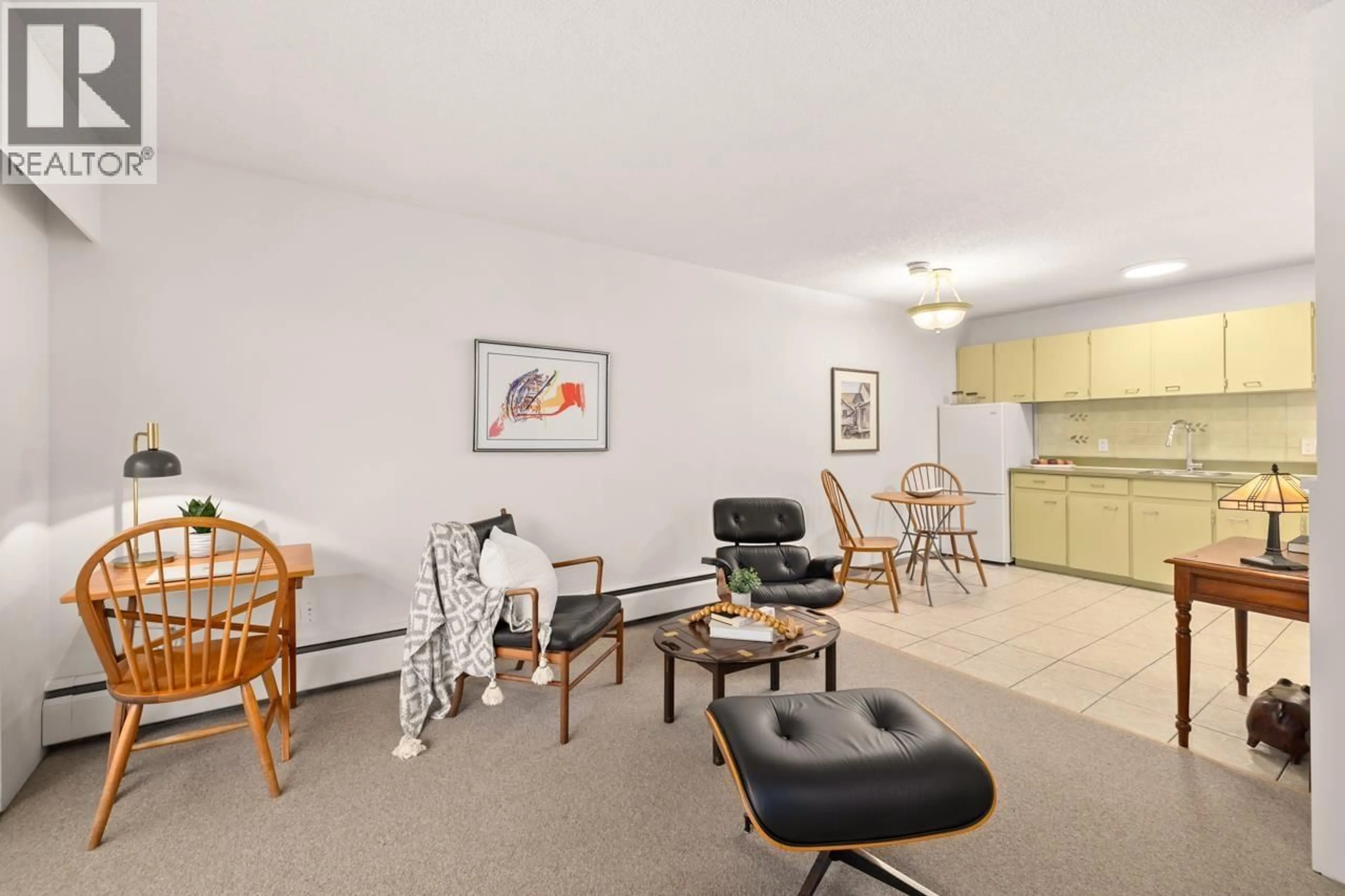 Living room with furniture, unknown for 312 - 2033 7TH AVENUE, Vancouver British Columbia V6J1T3