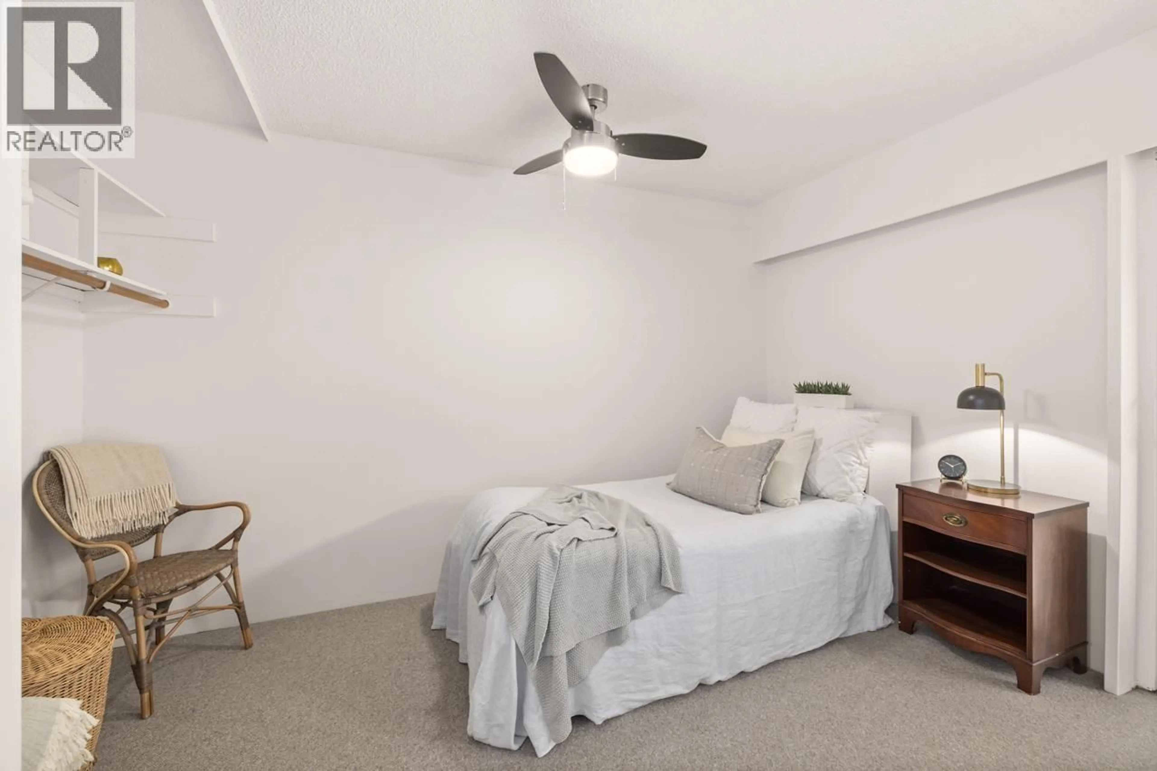 A pic of a room for 312 - 2033 7TH AVENUE, Vancouver British Columbia V6J1T3