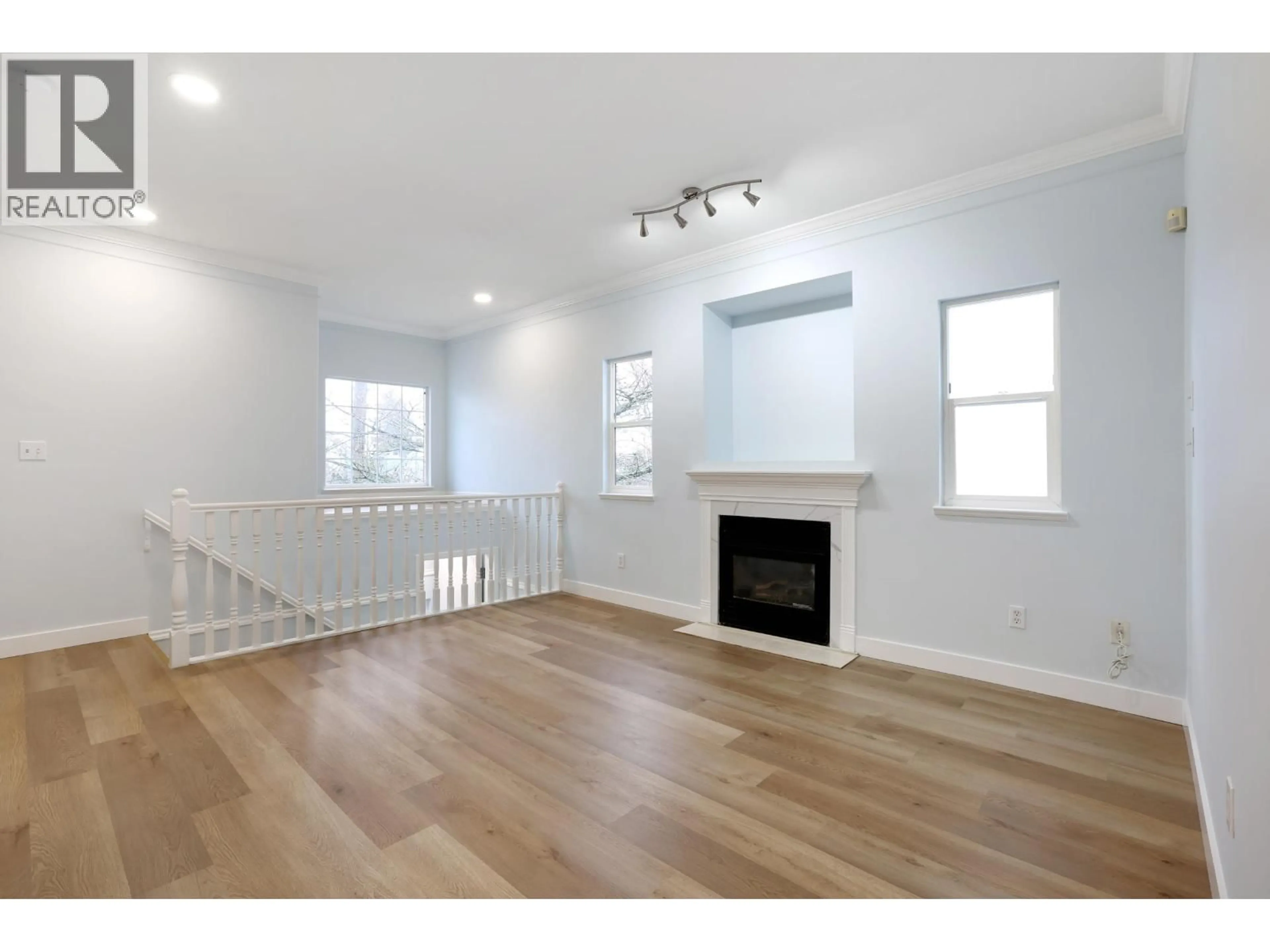 Unknown for 2988 SCHOOL AVENUE, Vancouver British Columbia V5R5M5