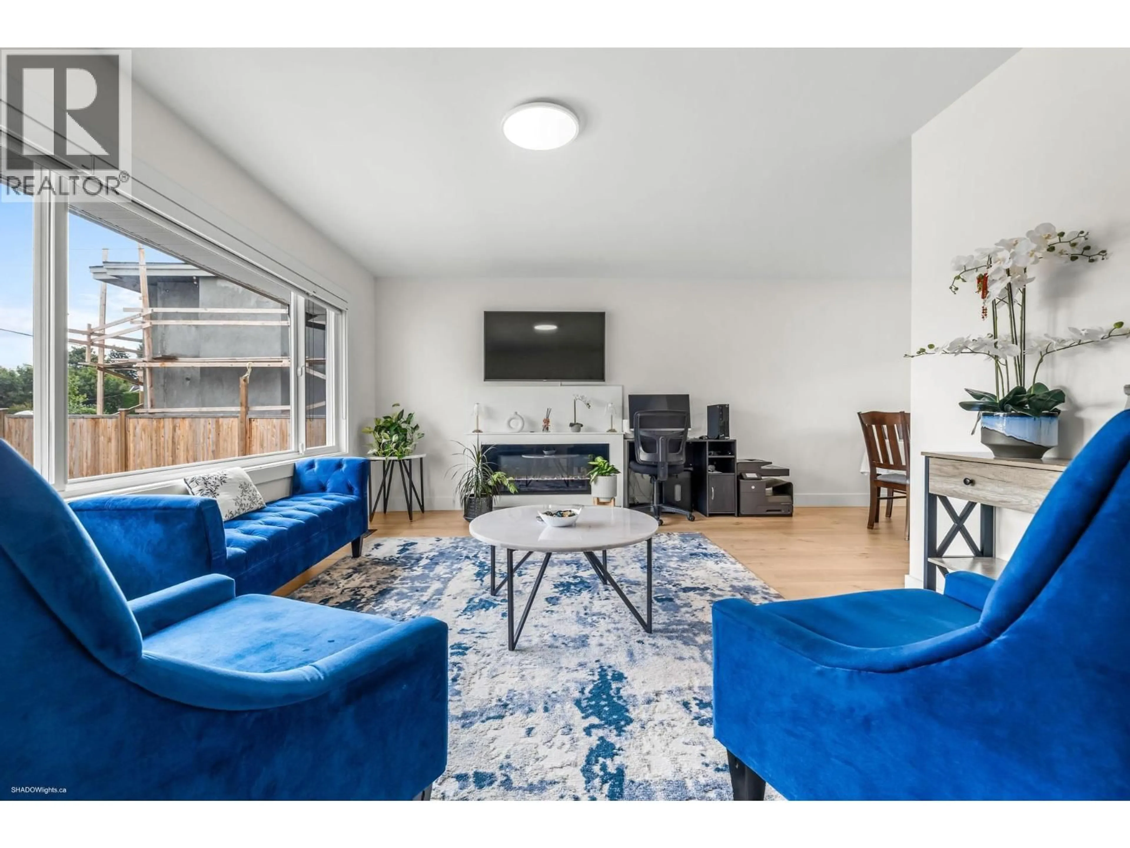 Living room with furniture, unknown for 9360 PINEWELL CRESCENT, Richmond British Columbia V7A2C6