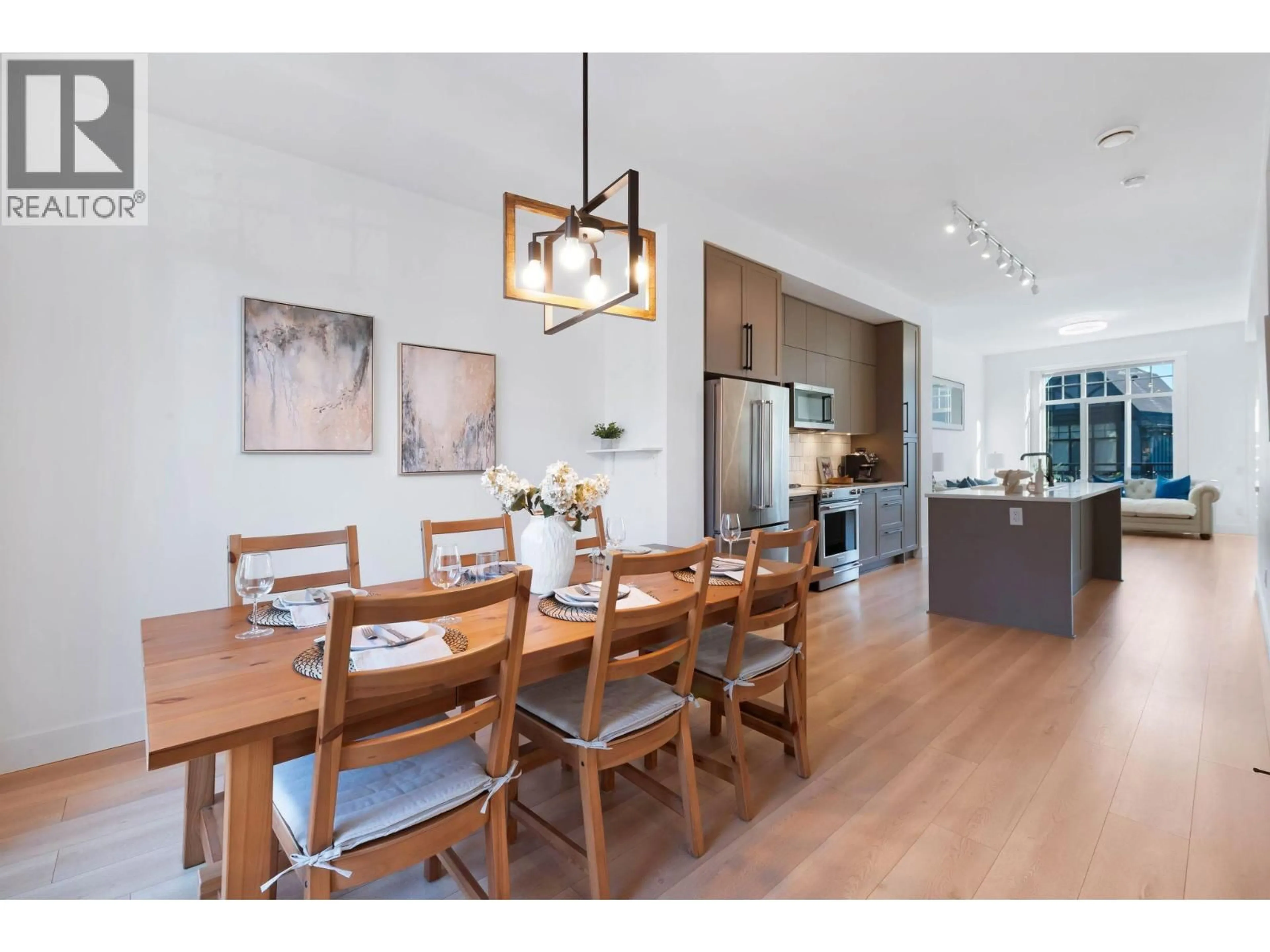 Open concept kitchen, wood/laminate floor for 20 - 3552 VICTORIA DRIVE, Coquitlam British Columbia V3E0N7