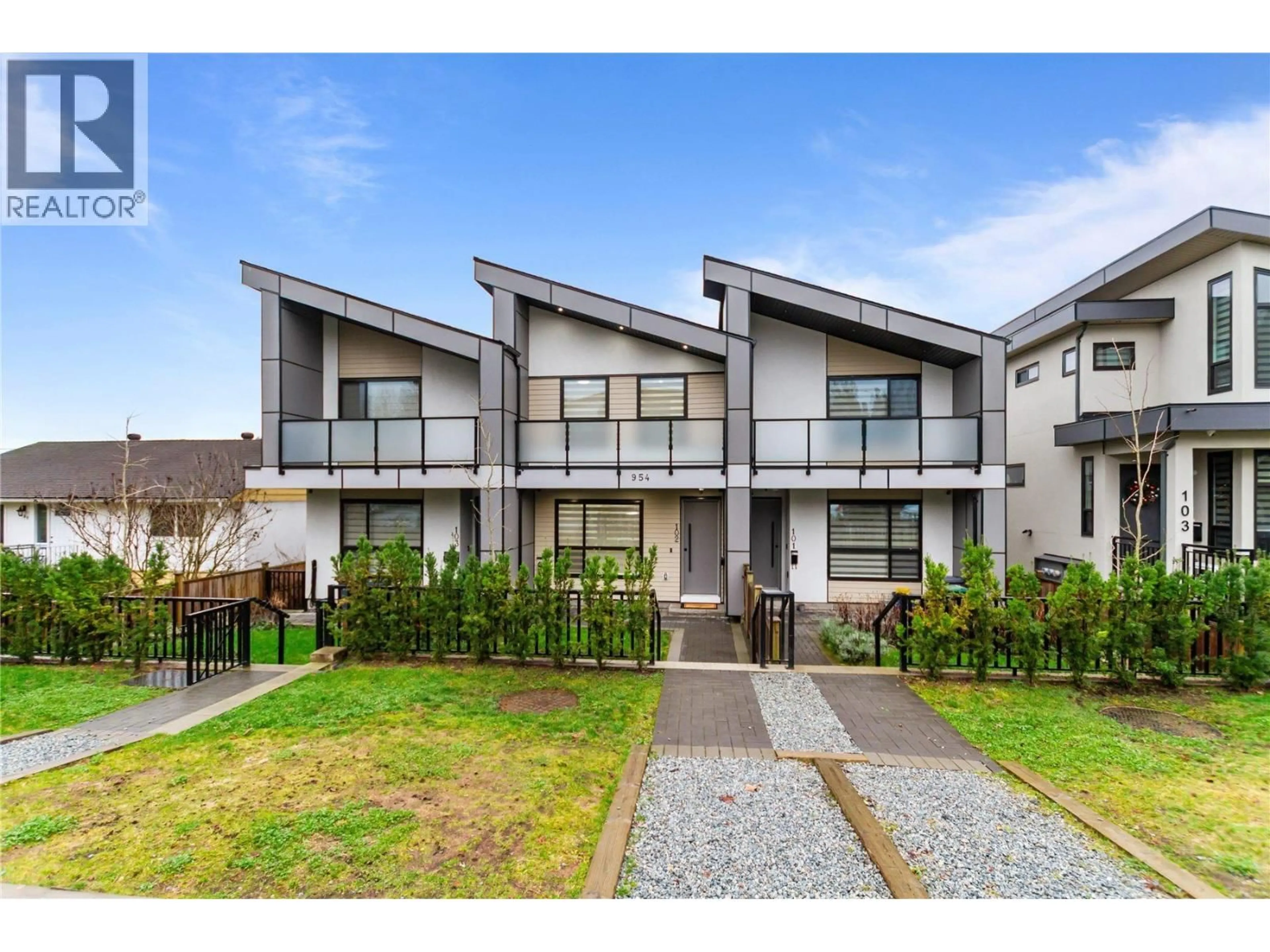 A pic from outside/outdoor area/front of a property/back of a property/a pic from drone, street for 102 - 954 EDGAR AVENUE, Coquitlam British Columbia V3K2J9