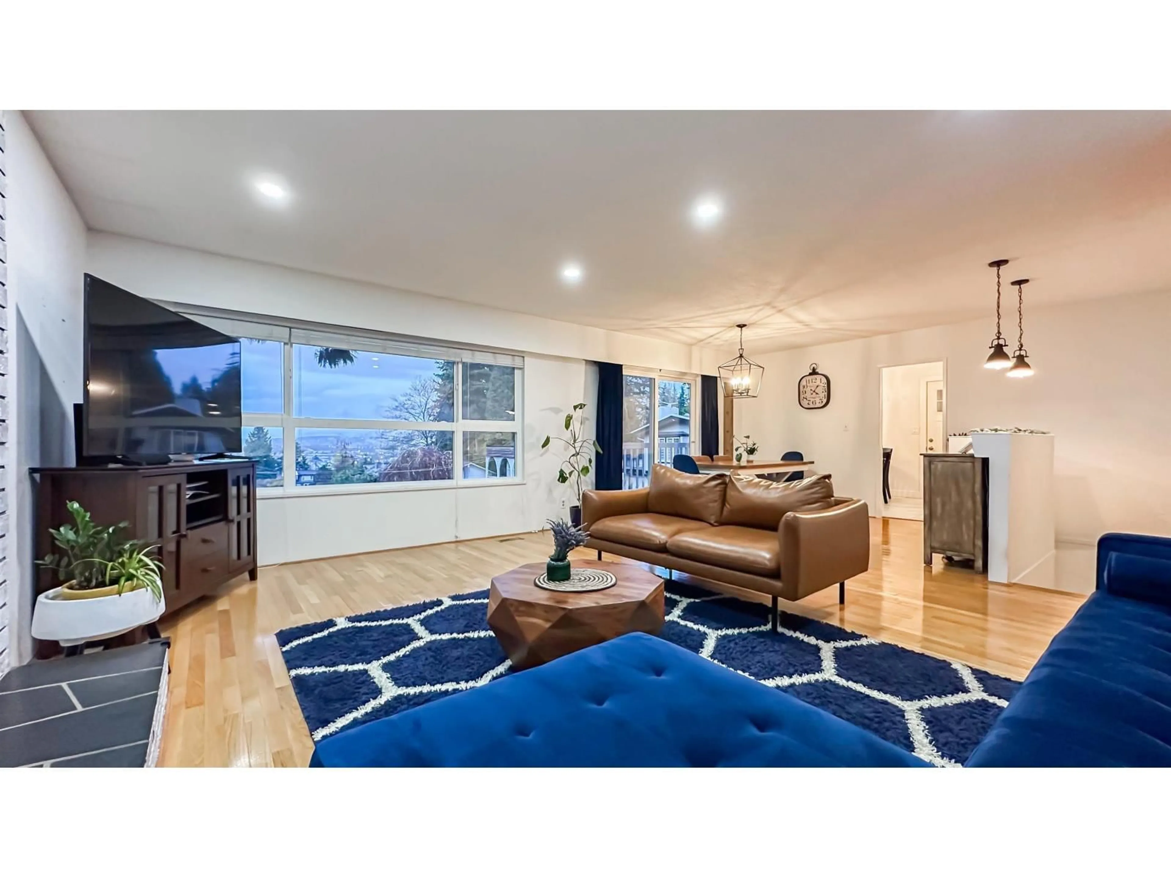 Living room with furniture, unknown for 8594 SUNBURY PLACE, Delta British Columbia V4C3Y7