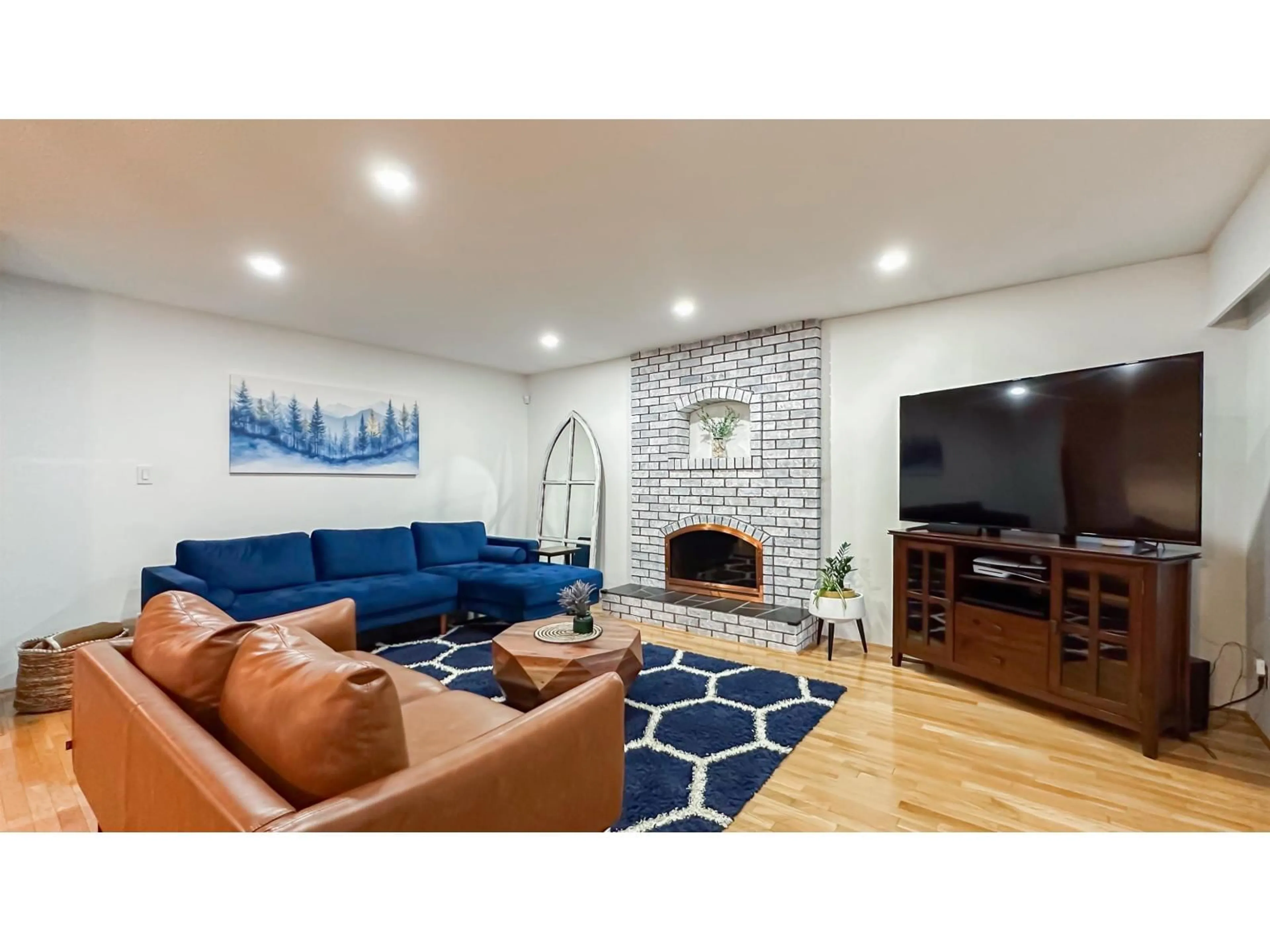 Living room with furniture, unknown for 8594 SUNBURY PLACE, Delta British Columbia V4C3Y7