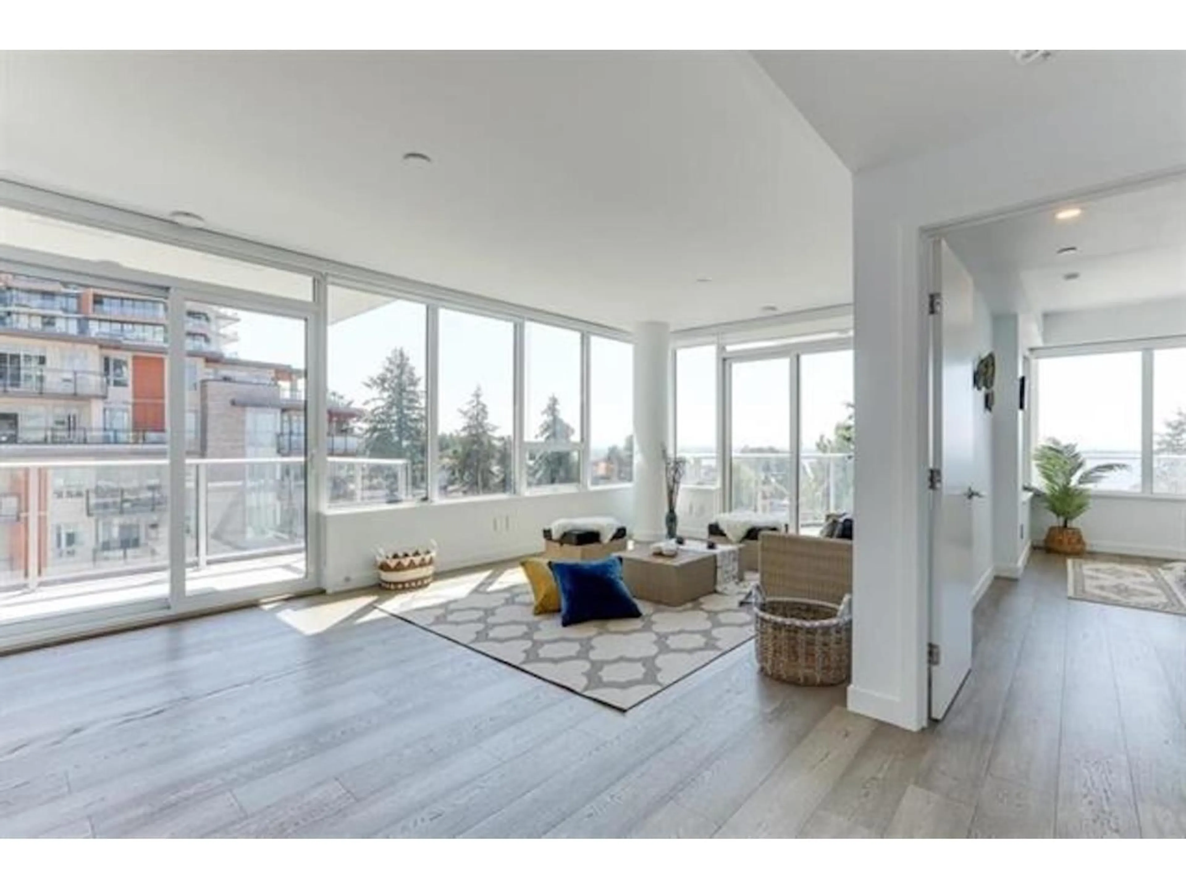 Unknown for 407 - 1441 JOHNSTON ROAD, White Rock British Columbia V4B3Z4