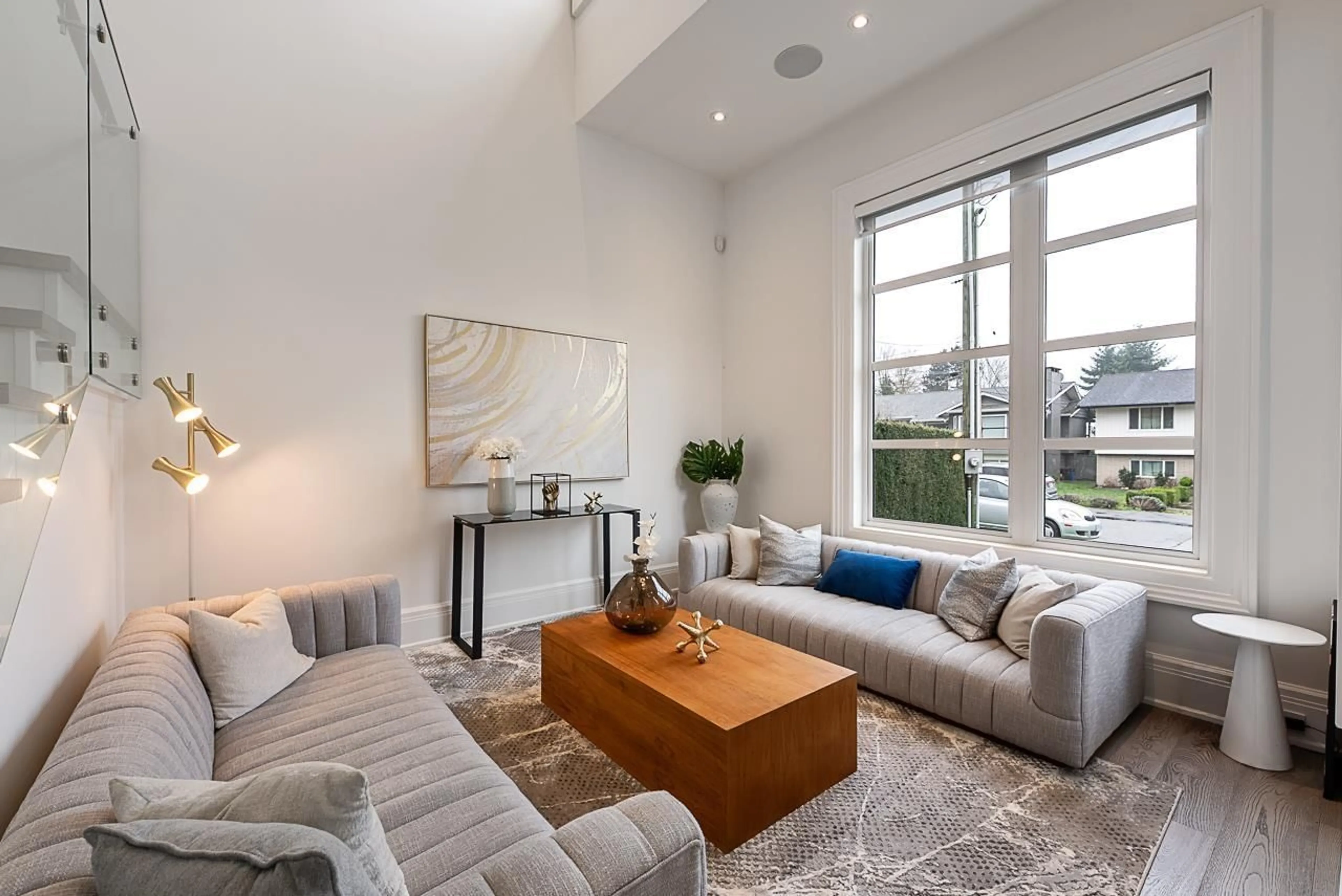 Living room with furniture, unknown for 14237 VINE AVENUE, Surrey British Columbia V4B2S9