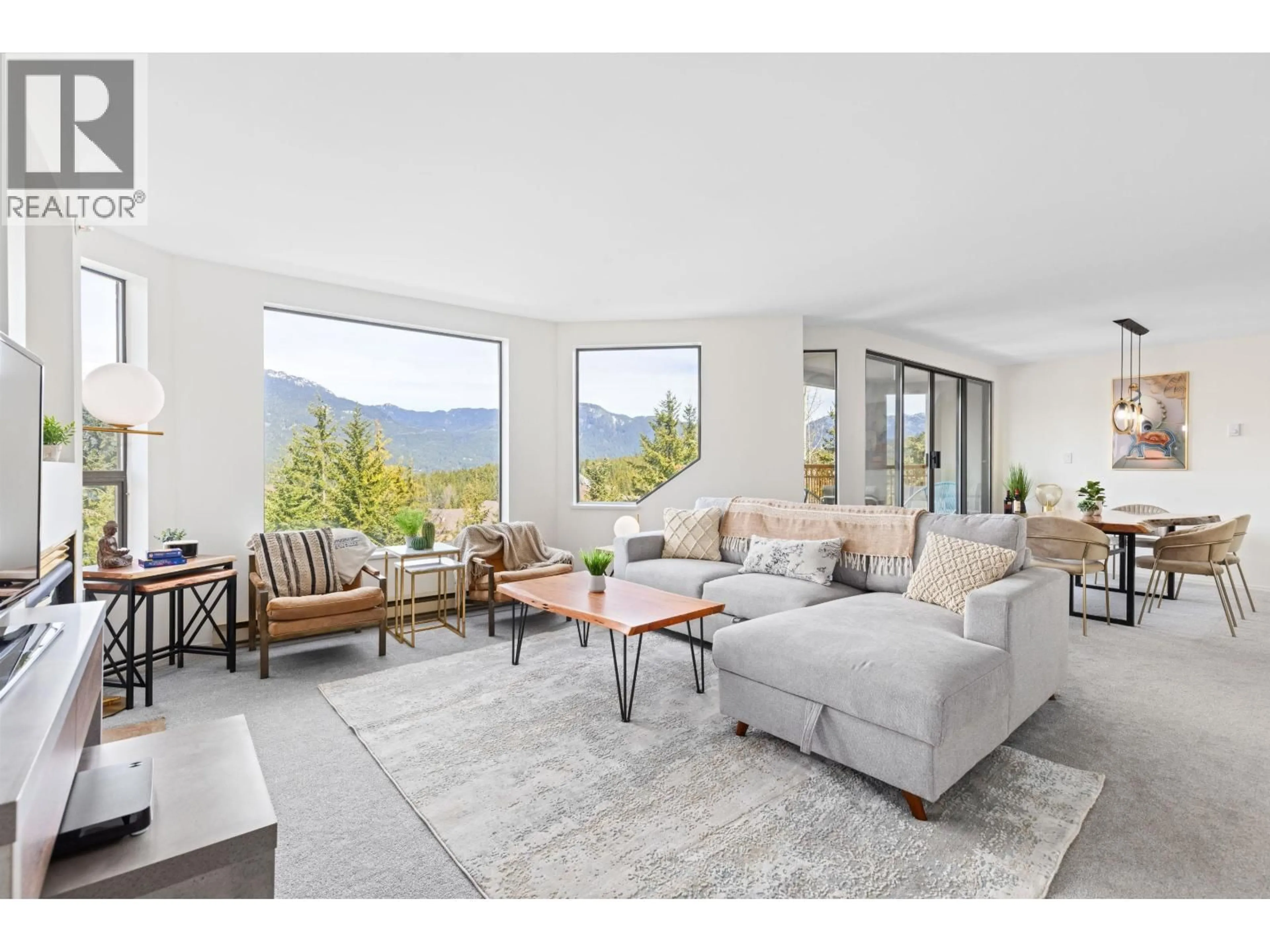 Living room with furniture, unknown for 507 - 4809 SPEARHEAD PLACE, Whistler British Columbia V0N1B4