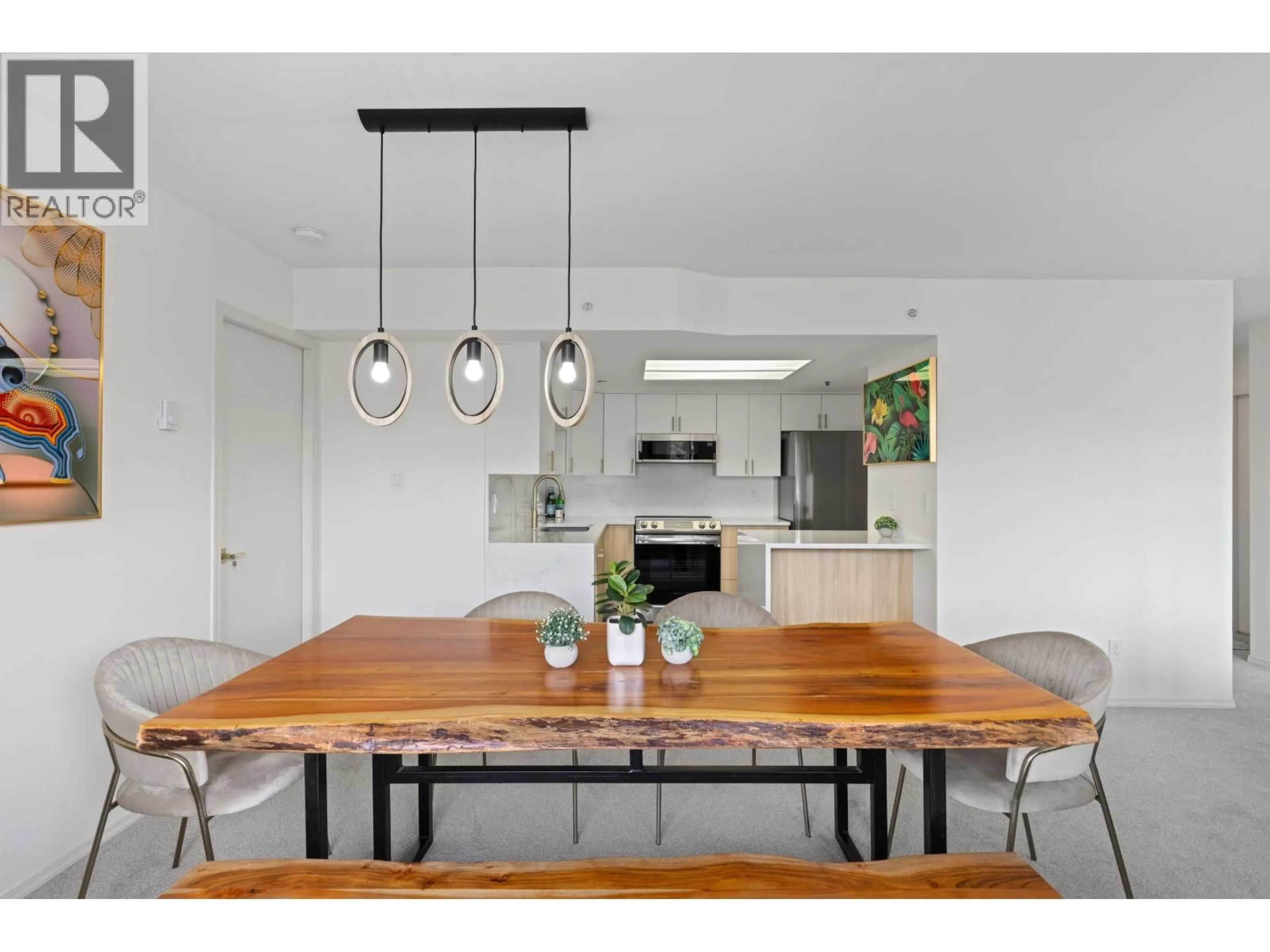 Open concept kitchen, wood/laminate floor for 507 - 4809 SPEARHEAD PLACE, Whistler British Columbia V0N1B4