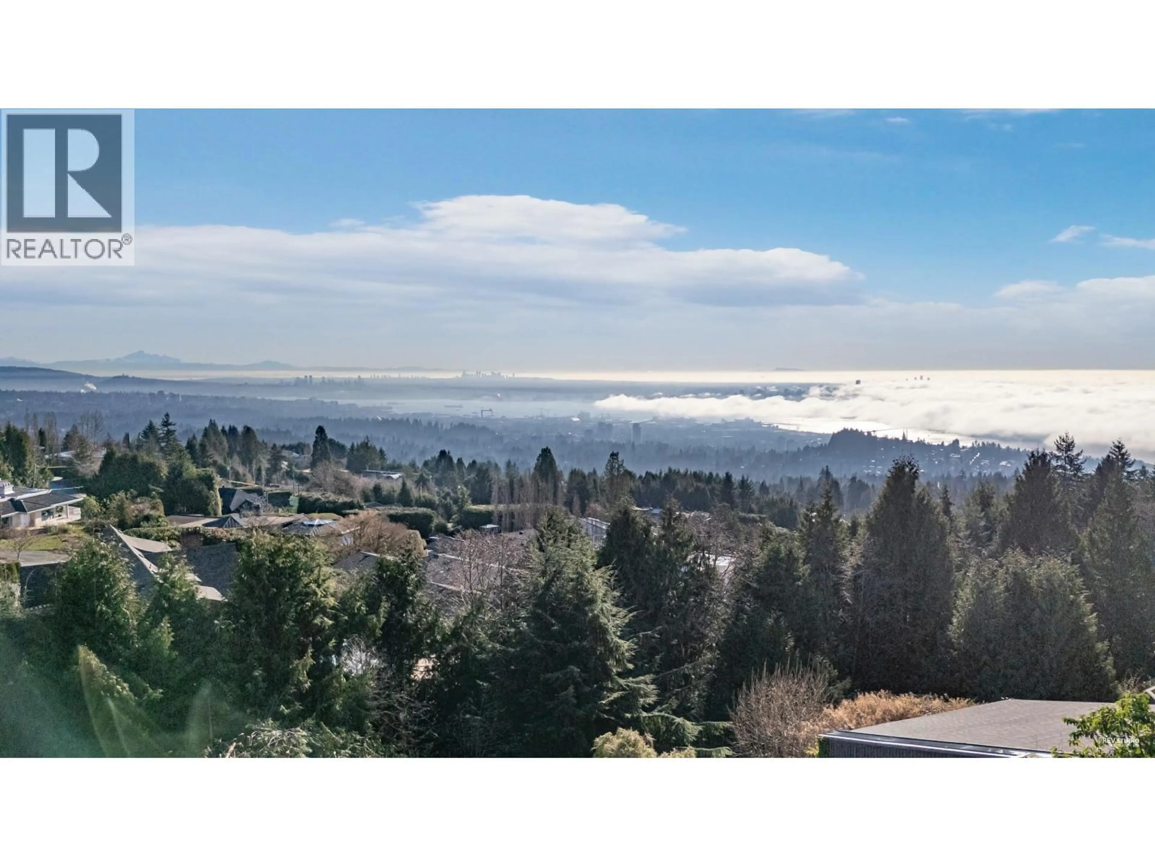 A pic from outside/outdoor area/front of a property/back of a property/a pic from drone, mountain view for 1318 CRESTWELL ROAD, West Vancouver British Columbia V7S2P2