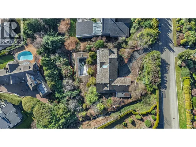 1318 CRESTWELL ROAD, West Vancouver 5