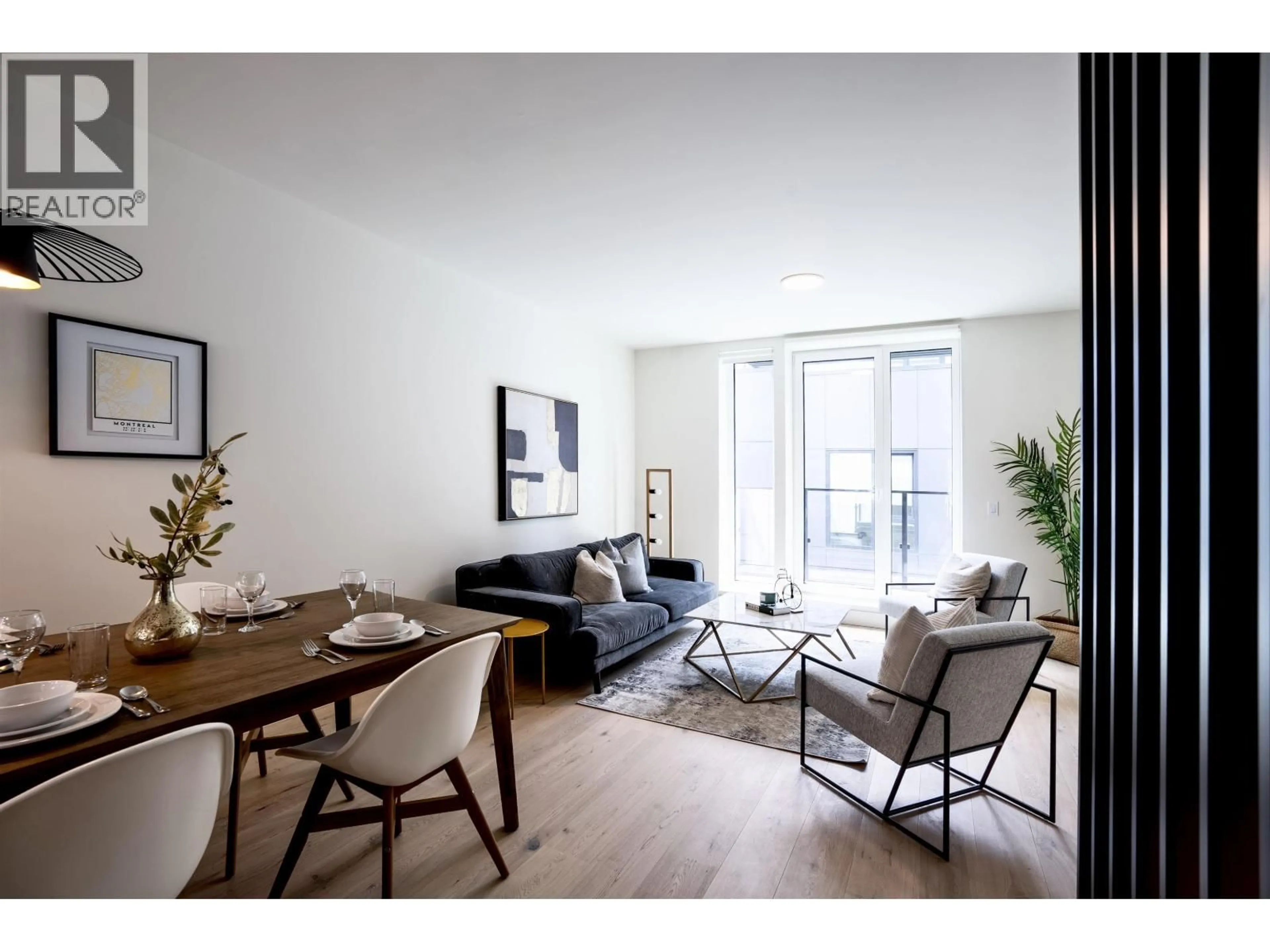 Living room with furniture, unknown for TH9 - 324 RIDGEWAY AVENUE, North Vancouver British Columbia V7L3P8