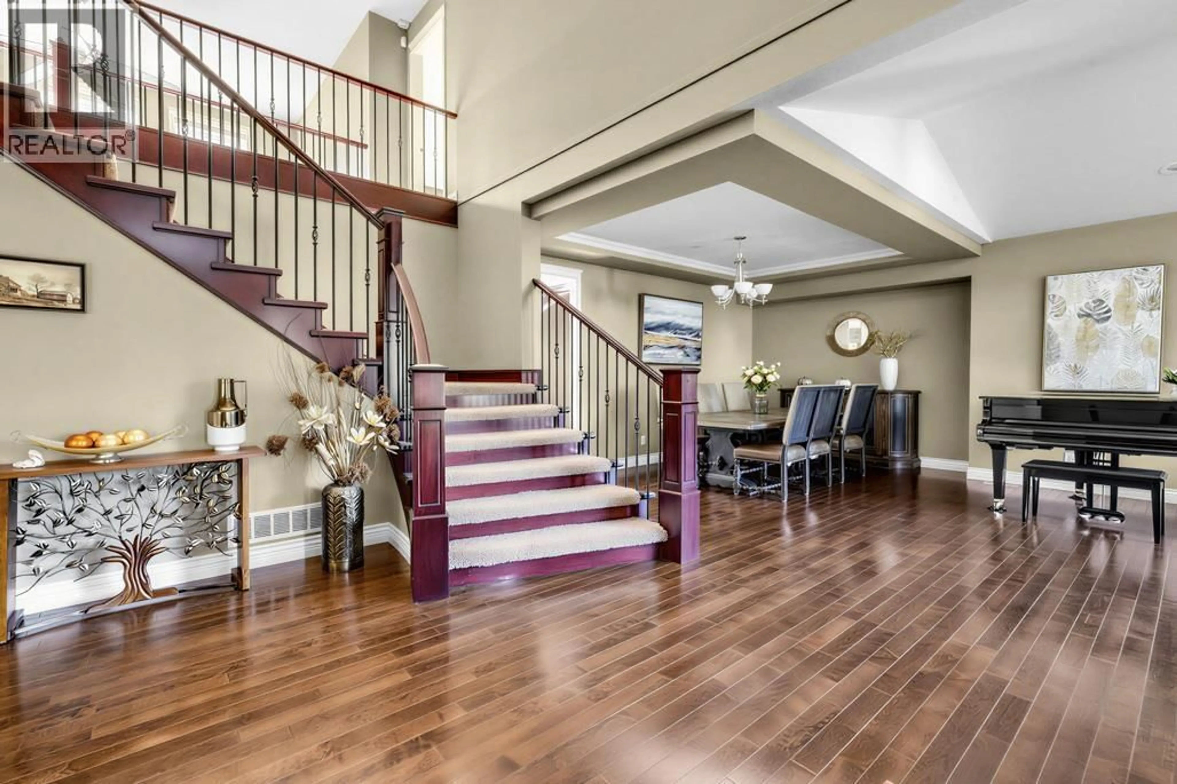 Indoor foyer for 26500 124 AVENUE, Maple Ridge British Columbia V2W0E2