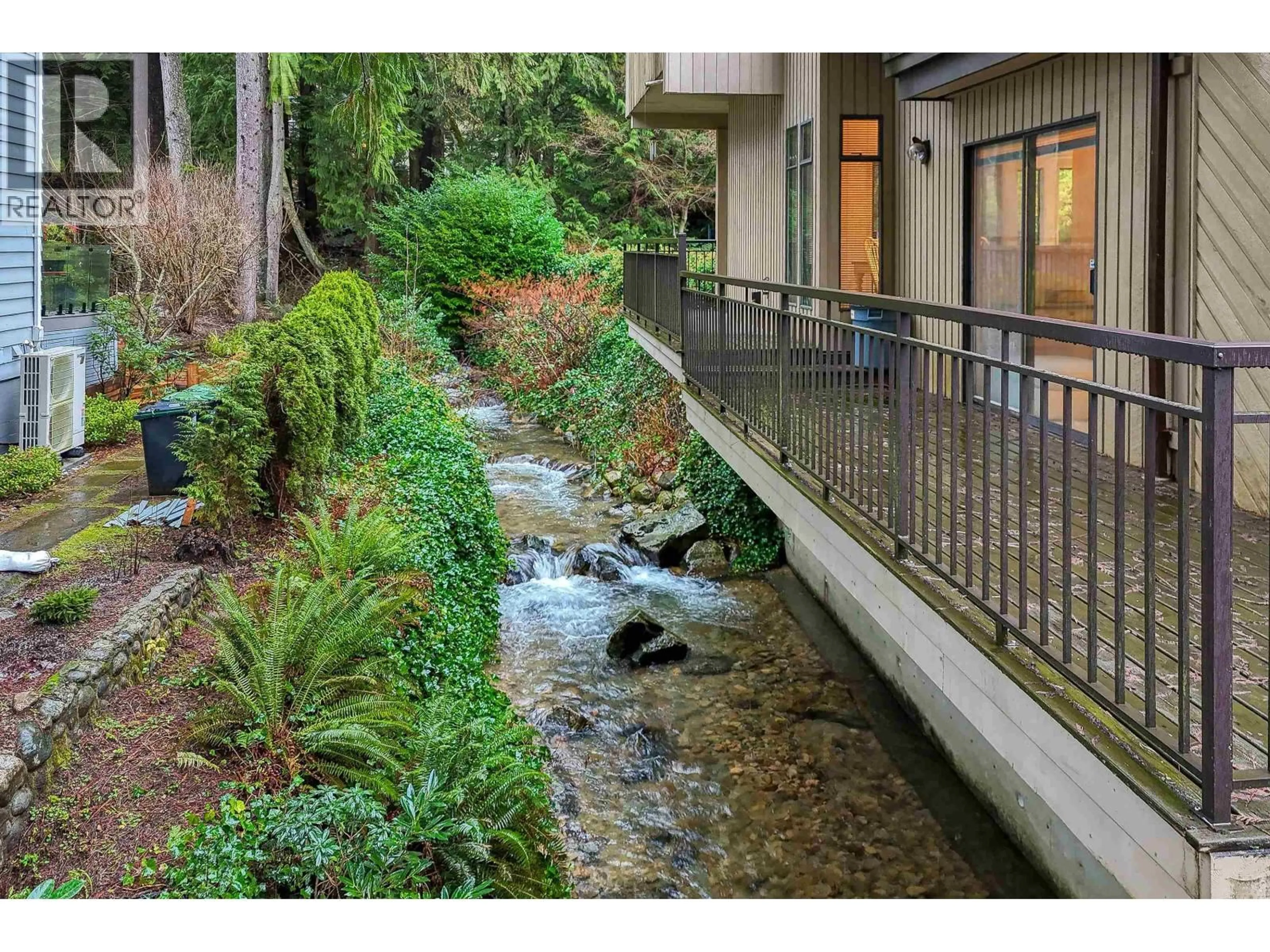 Unknown for 976 PROSPECT AVENUE, North Vancouver British Columbia V7R2M4