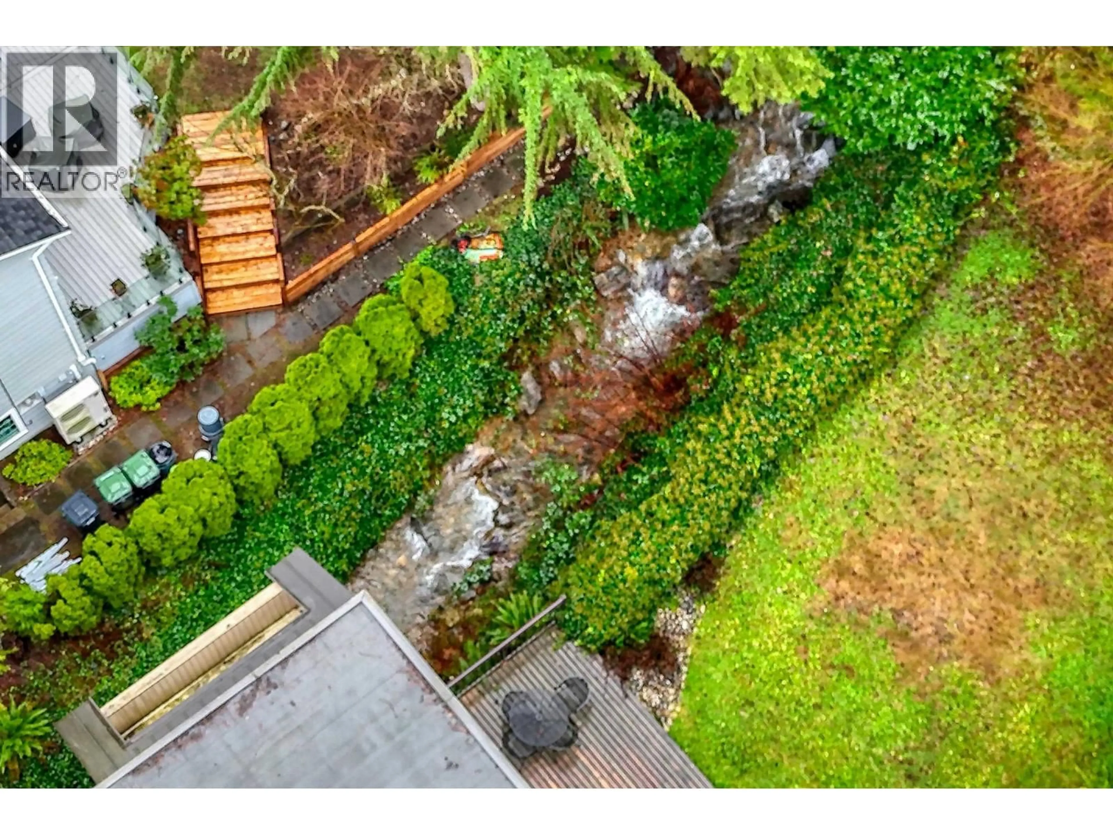 A pic from outside/outdoor area/front of a property/back of a property/a pic from drone, unknown for 976 PROSPECT AVENUE, North Vancouver British Columbia V7R2M4