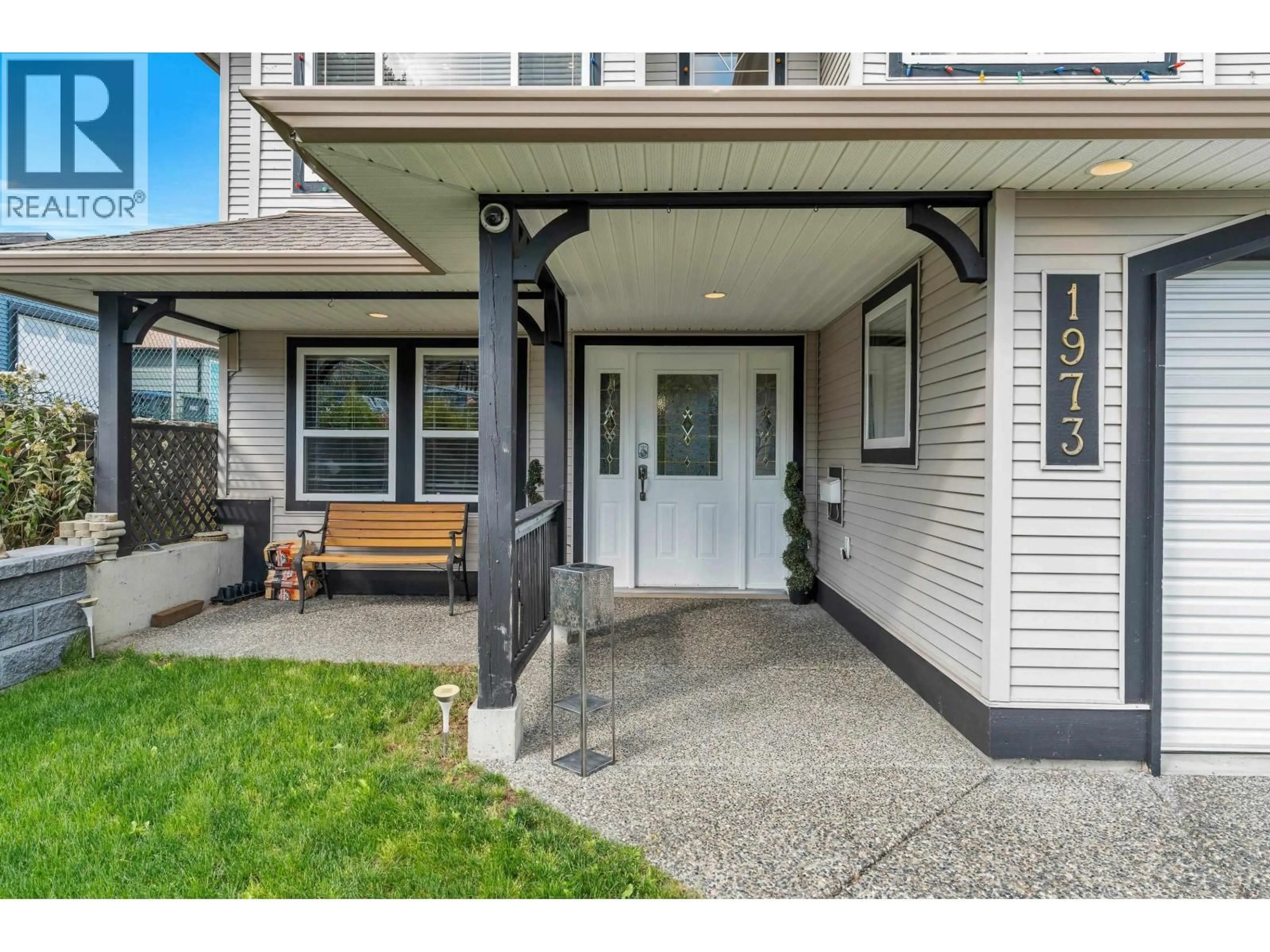 Indoor entryway for 1973 MORGAN AVENUE, Port Coquitlam British Columbia V3C1K1