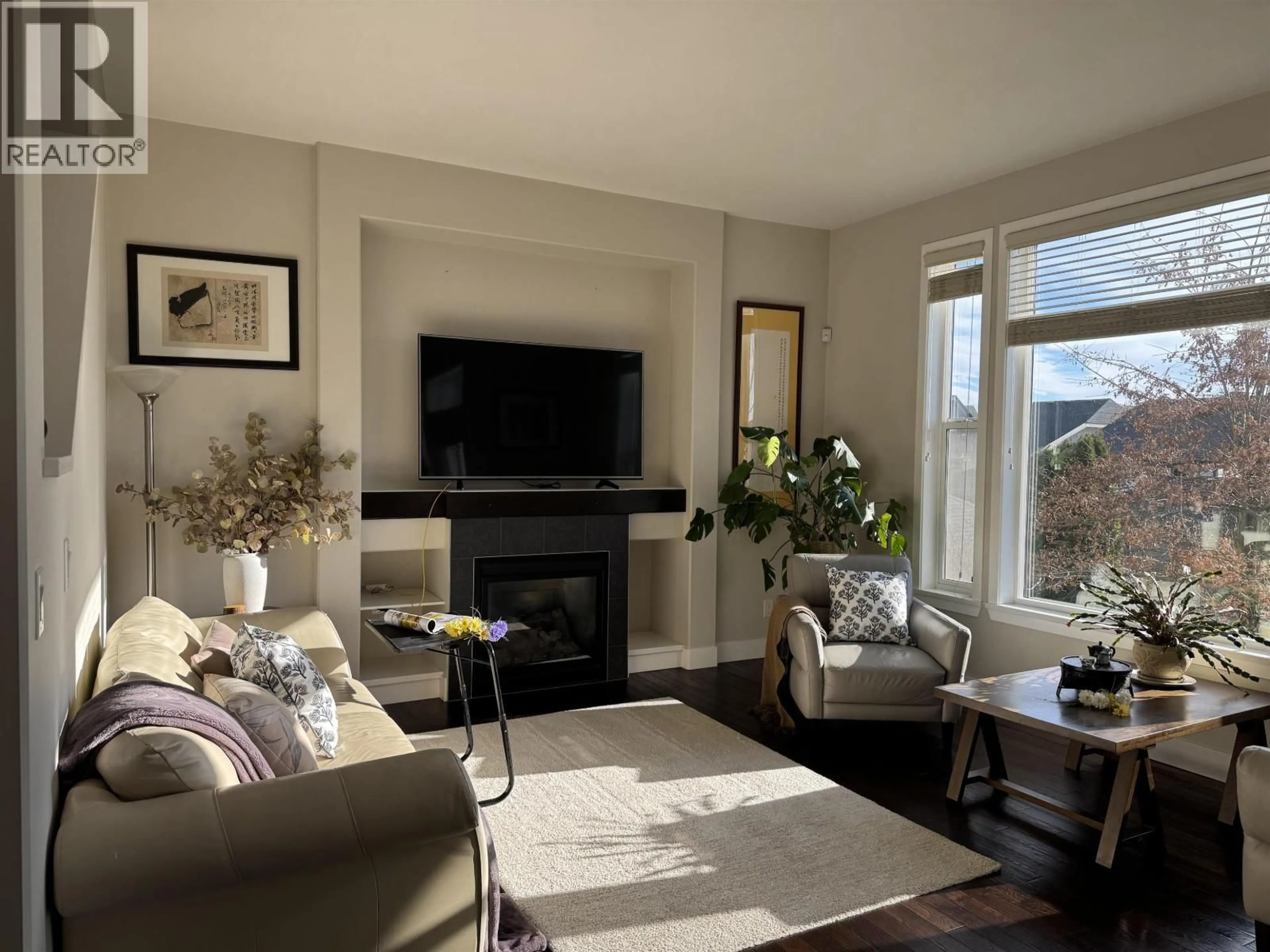 Living room with furniture, unknown for 3470 GALLOWAY AVENUE, Coquitlam British Columbia V3E0H7