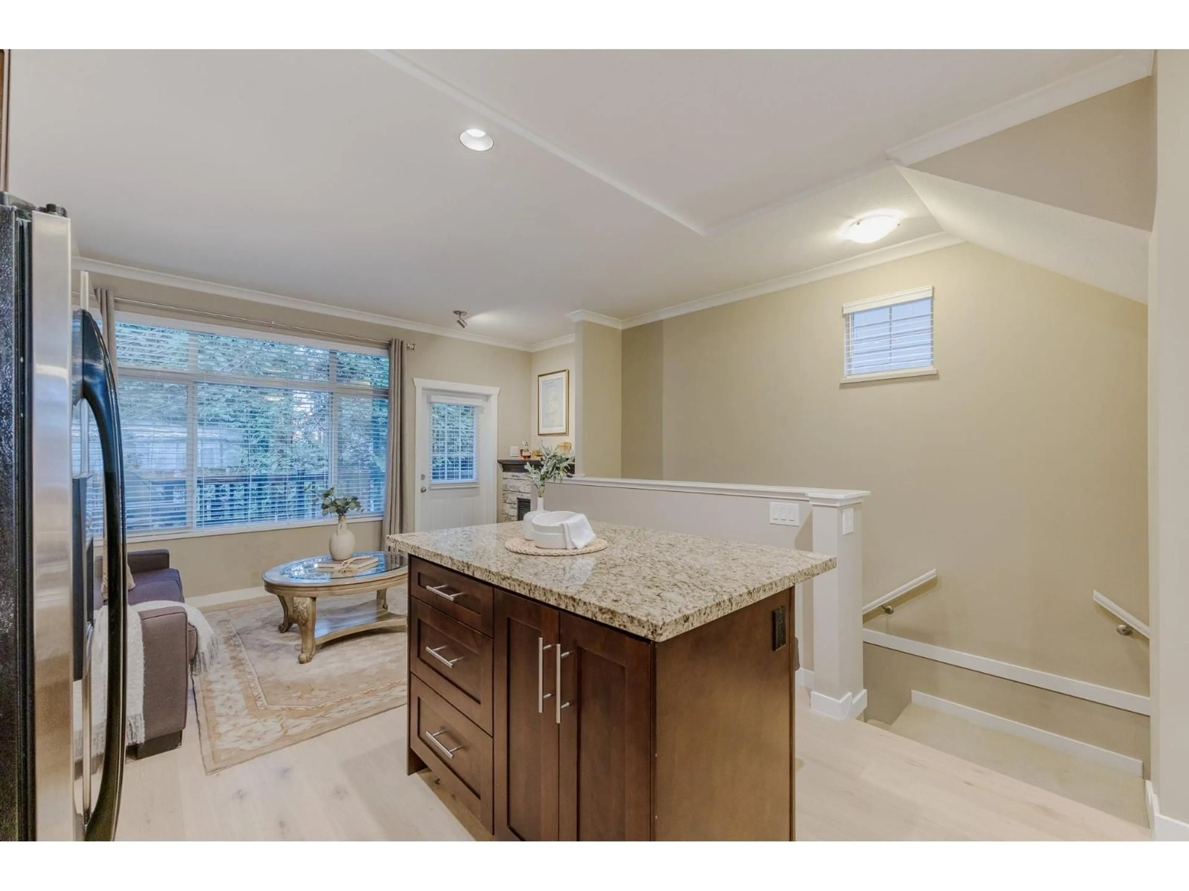 Open concept kitchen, ceramic/tile floor for 29 - 15151 34 AVENUE, Surrey British Columbia V3Z4P5