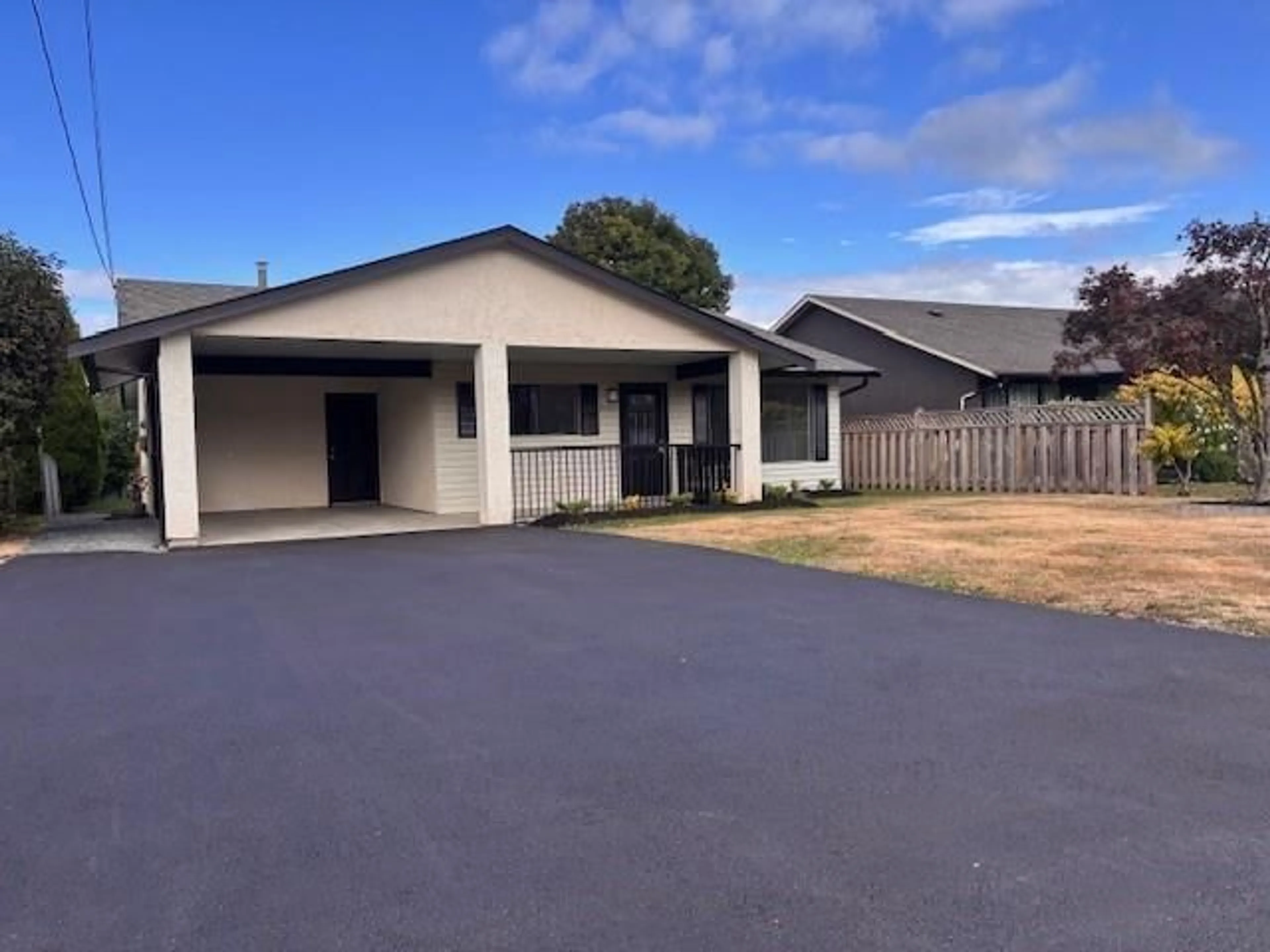 A pic from outside/outdoor area/front of a property/back of a property/a pic from drone, street for 7155 ROCHESTER AVENUE, Chilliwack British Columbia V2R2P3