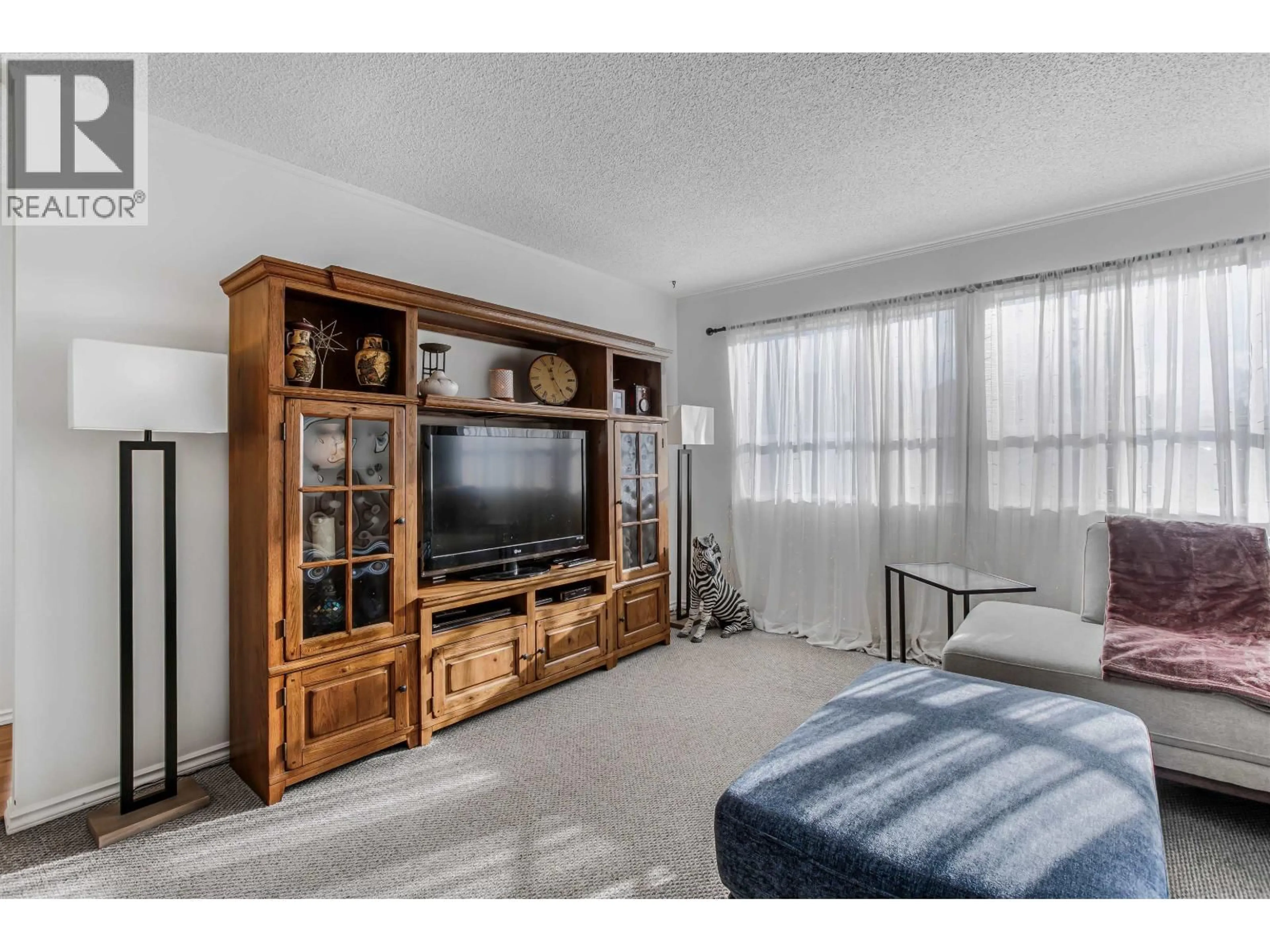 Living room with furniture, unknown for 15 - 11125 232ND STREET, Maple Ridge British Columbia V2X3R3