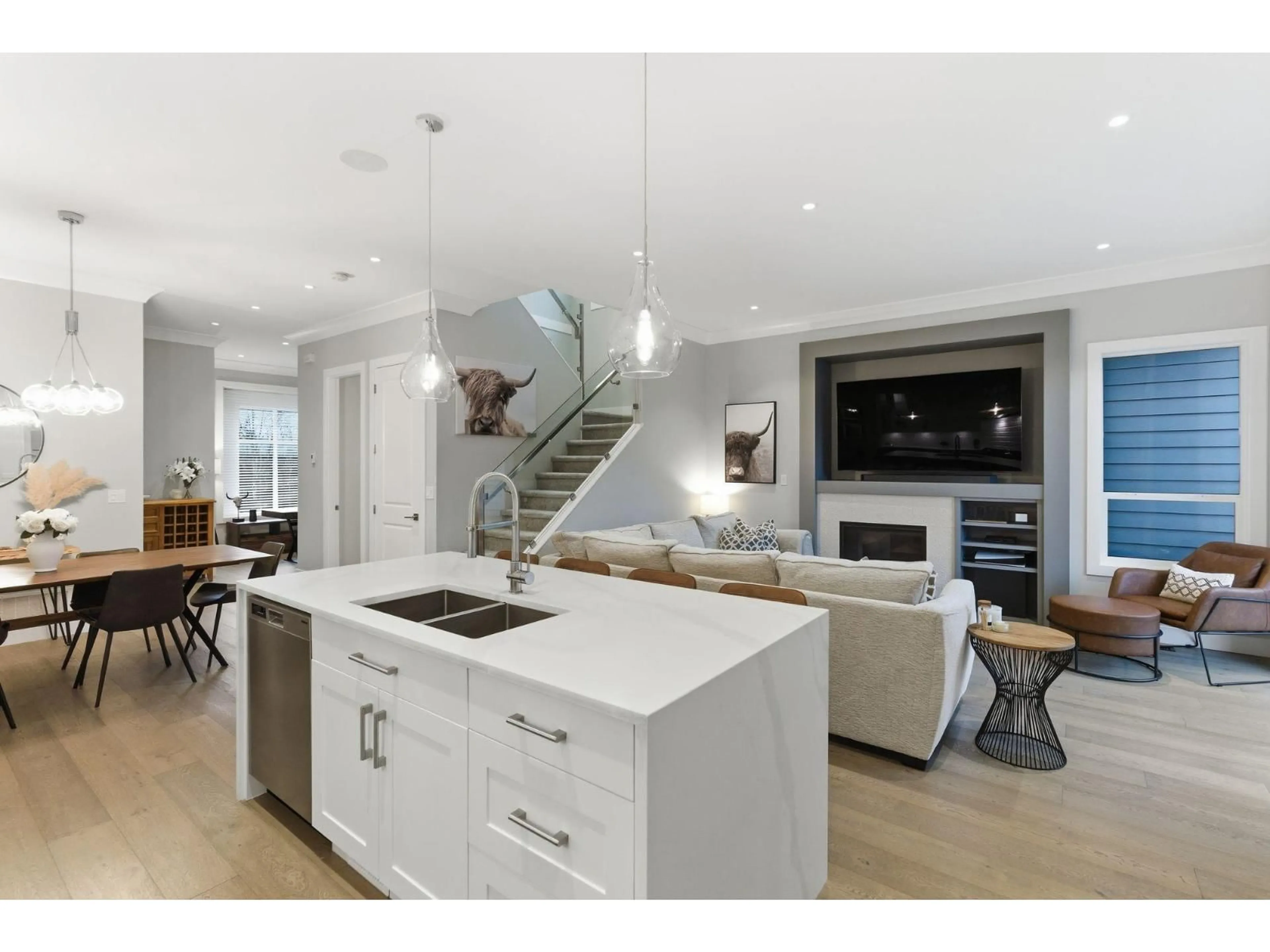 Open concept kitchen, unknown for 15786 23B AVENUE, Surrey British Columbia V4A9Y4