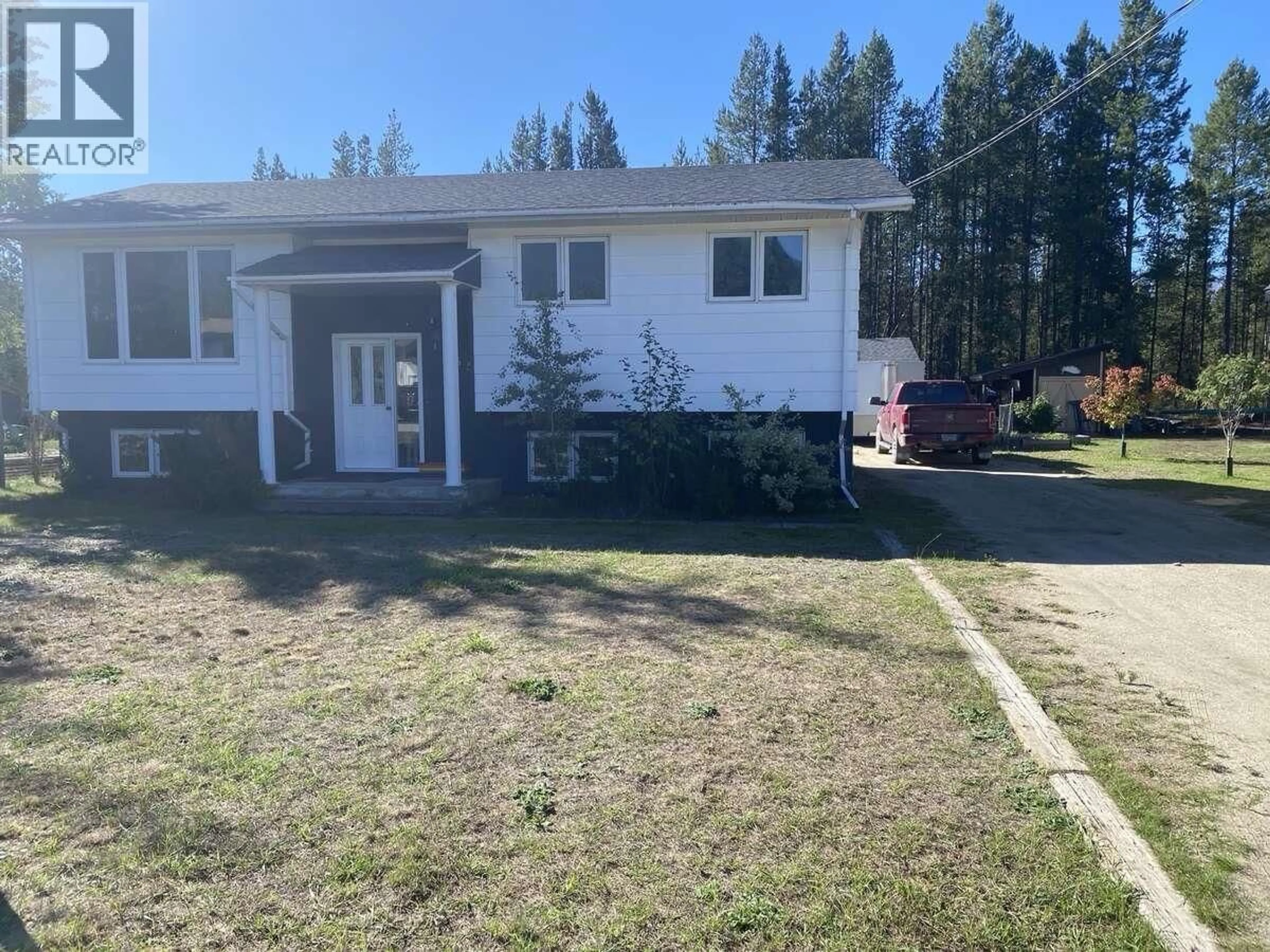 A pic from outside/outdoor area/front of a property/back of a property/a pic from drone, unknown for 1155 14TH AVENUE, Valemount British Columbia V0E2Z0