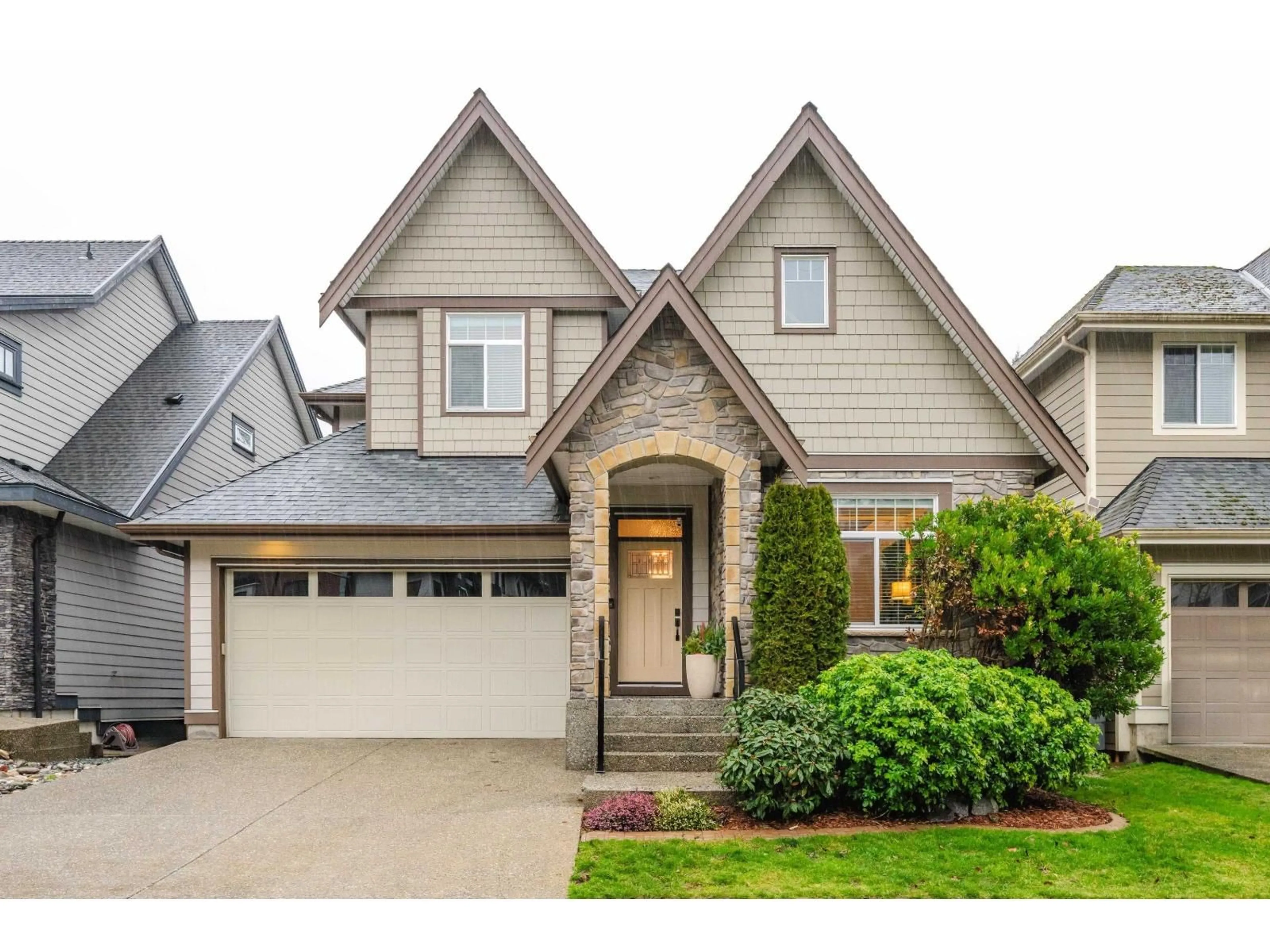 Home with vinyl exterior material, street for 308 171 STREET, Surrey British Columbia V3Z9P5