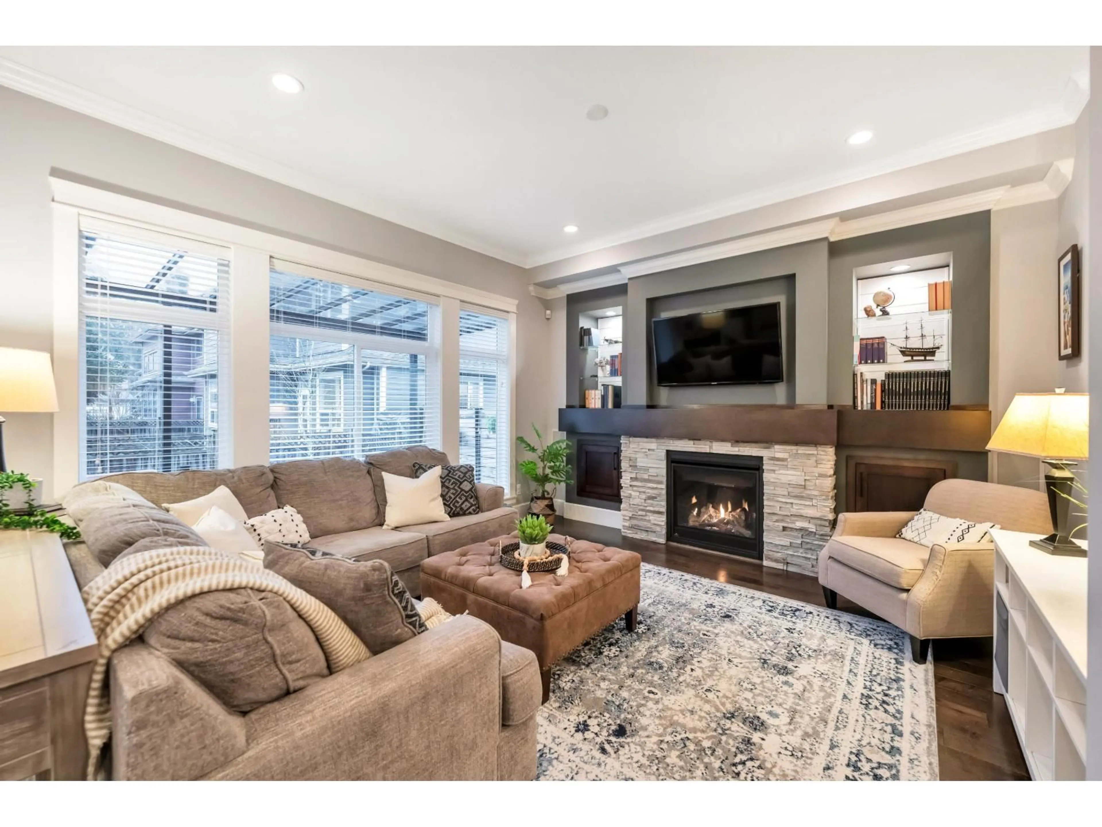 Living room with furniture, unknown for 308 171 STREET, Surrey British Columbia V3Z9P5