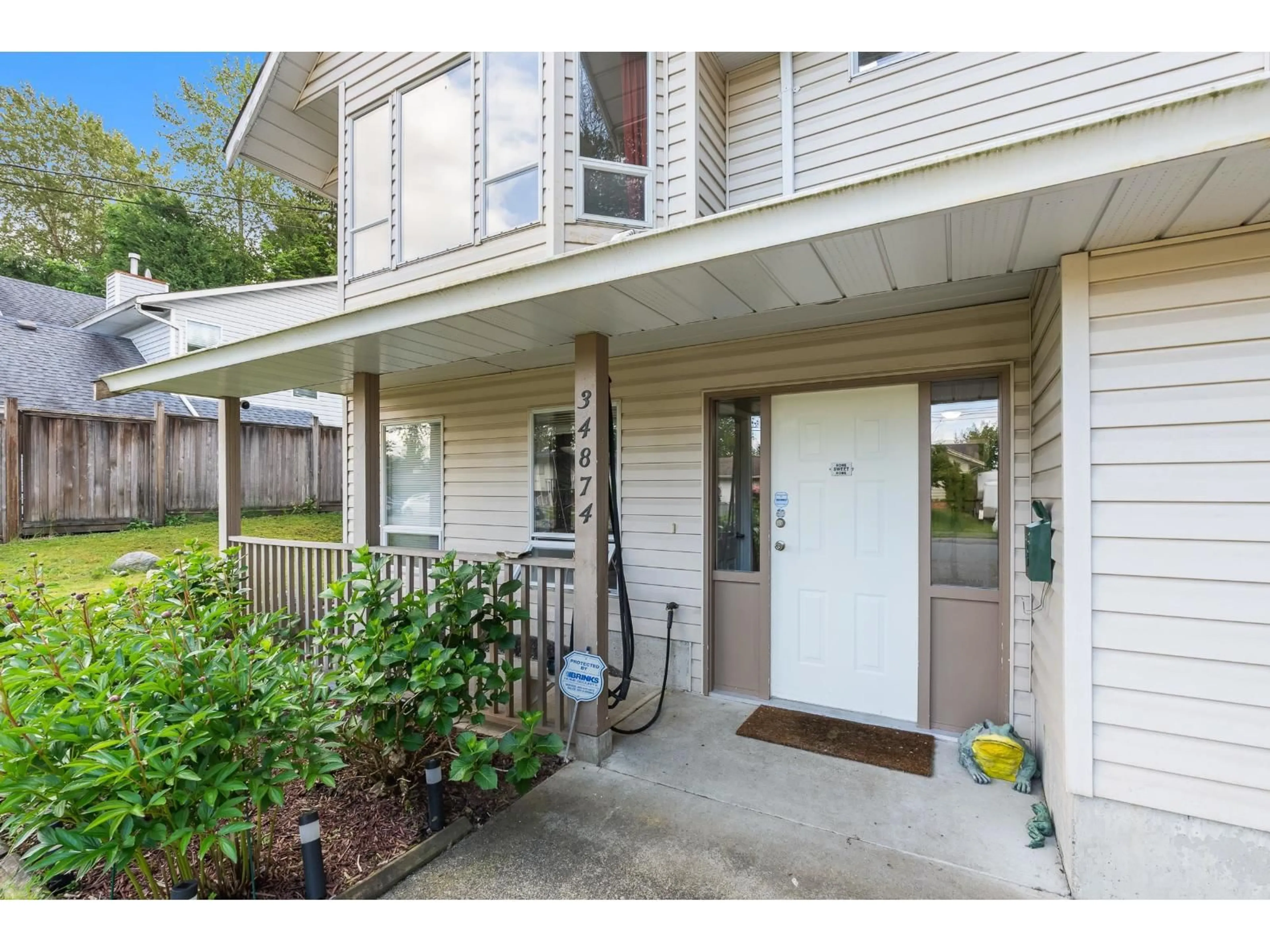 Indoor entryway for 34874 HIGH DRIVE, Abbotsford British Columbia V2S4P6