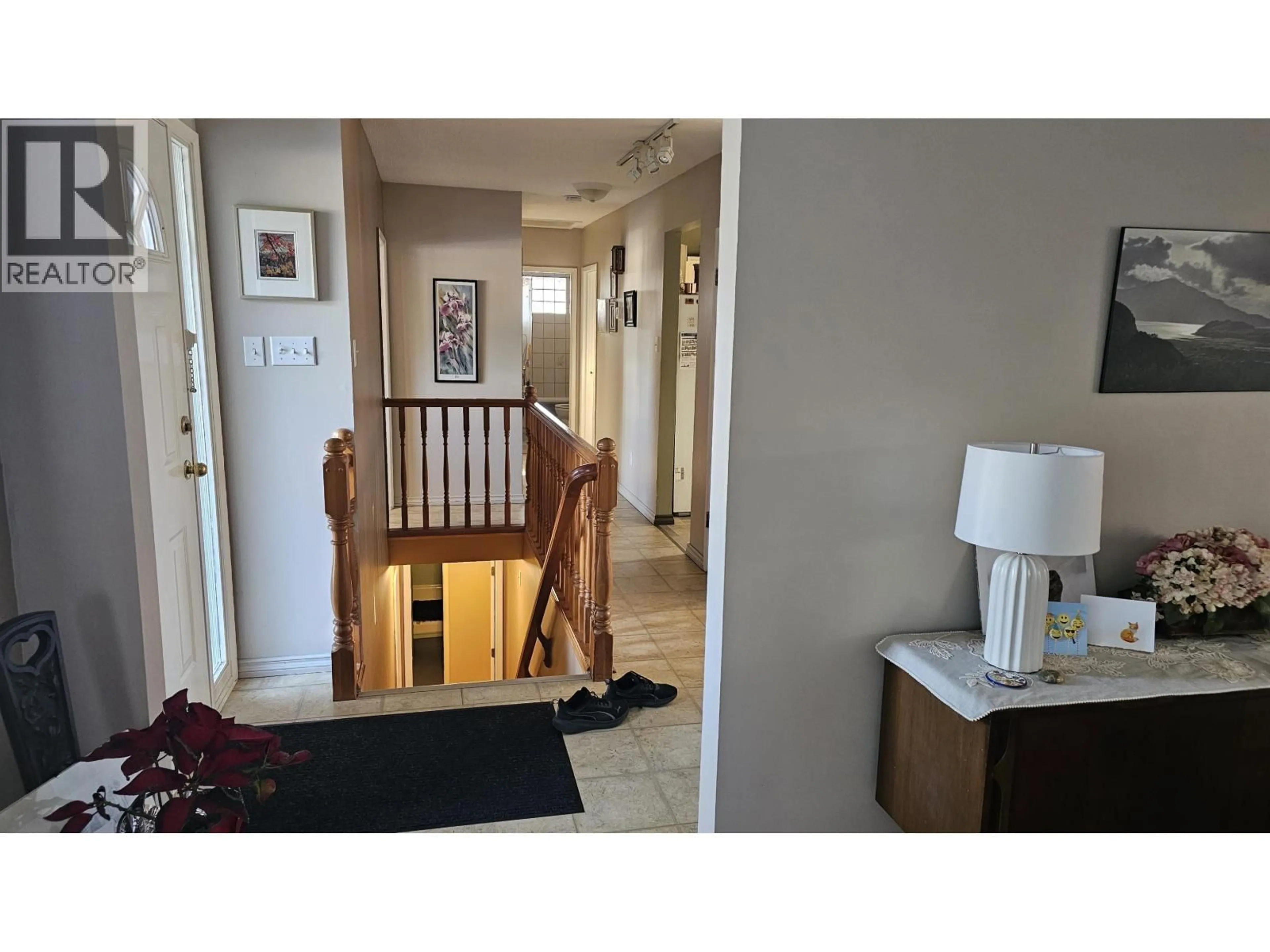 Indoor entryway for 5225 YORK PLACE, Prince George British Columbia V2N2A4