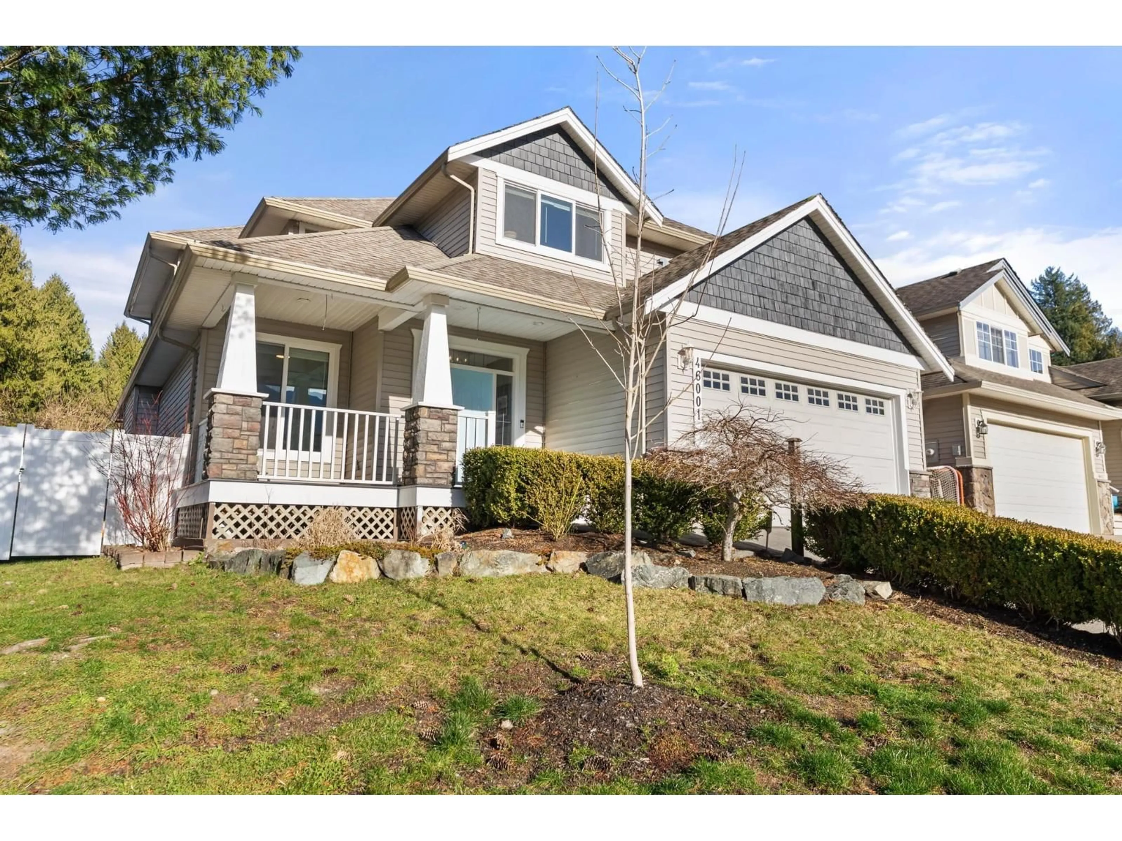 Home with vinyl exterior material, street for 46001 BRIDLE RIDGE CRESCENT, Chilliwack British Columbia V2R5W2