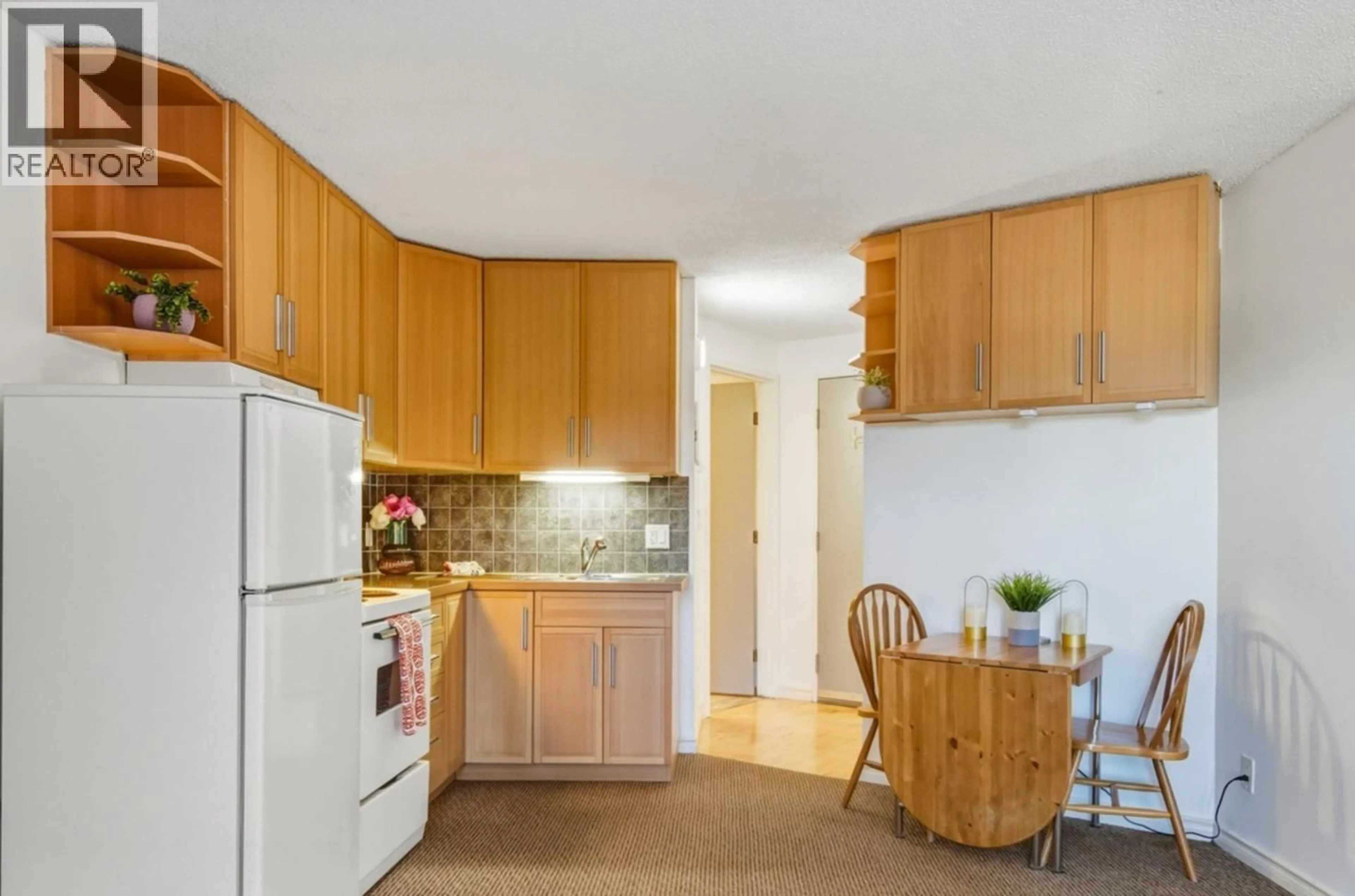 Standard kitchen, unknown for 211 - 2109 WHISTLER ROAD, Whistler British Columbia V8E0A6