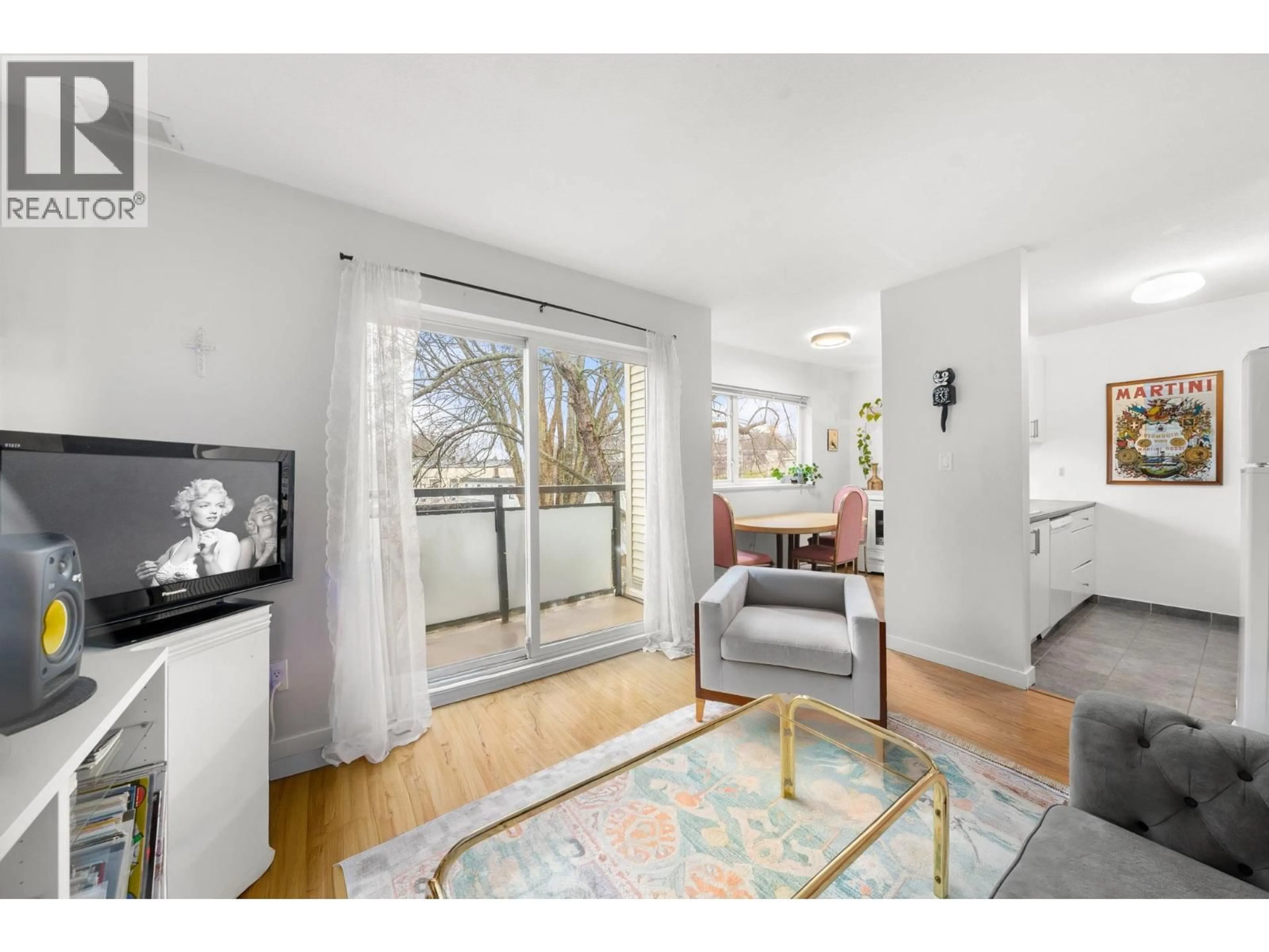 Unknown for 401 - 33 TEMPLETON DRIVE, Vancouver British Columbia V5L3C9