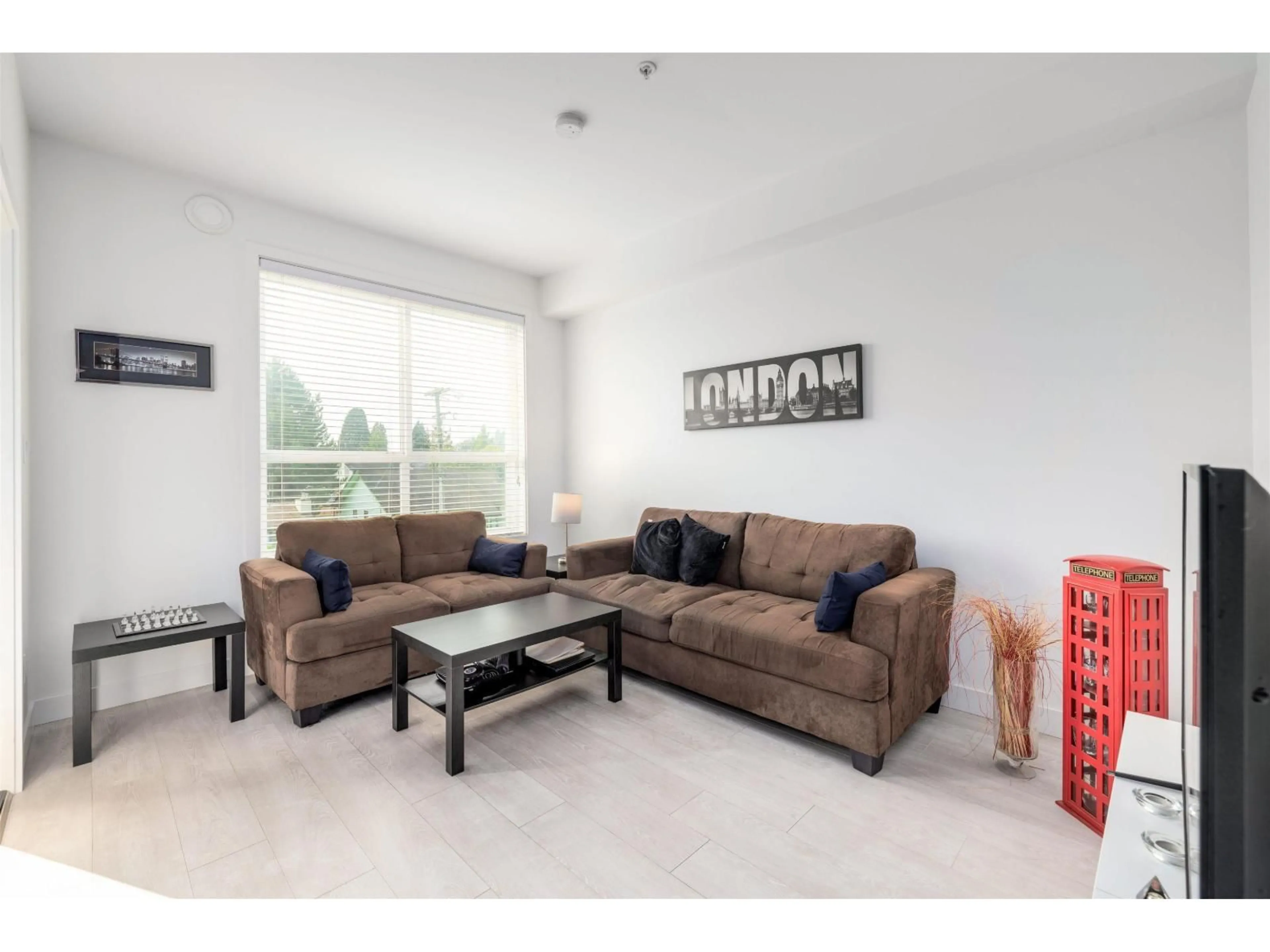 Living room with furniture, unknown for 3033 - 19567 64TH AVENUE, Surrey British Columbia V3S7H8