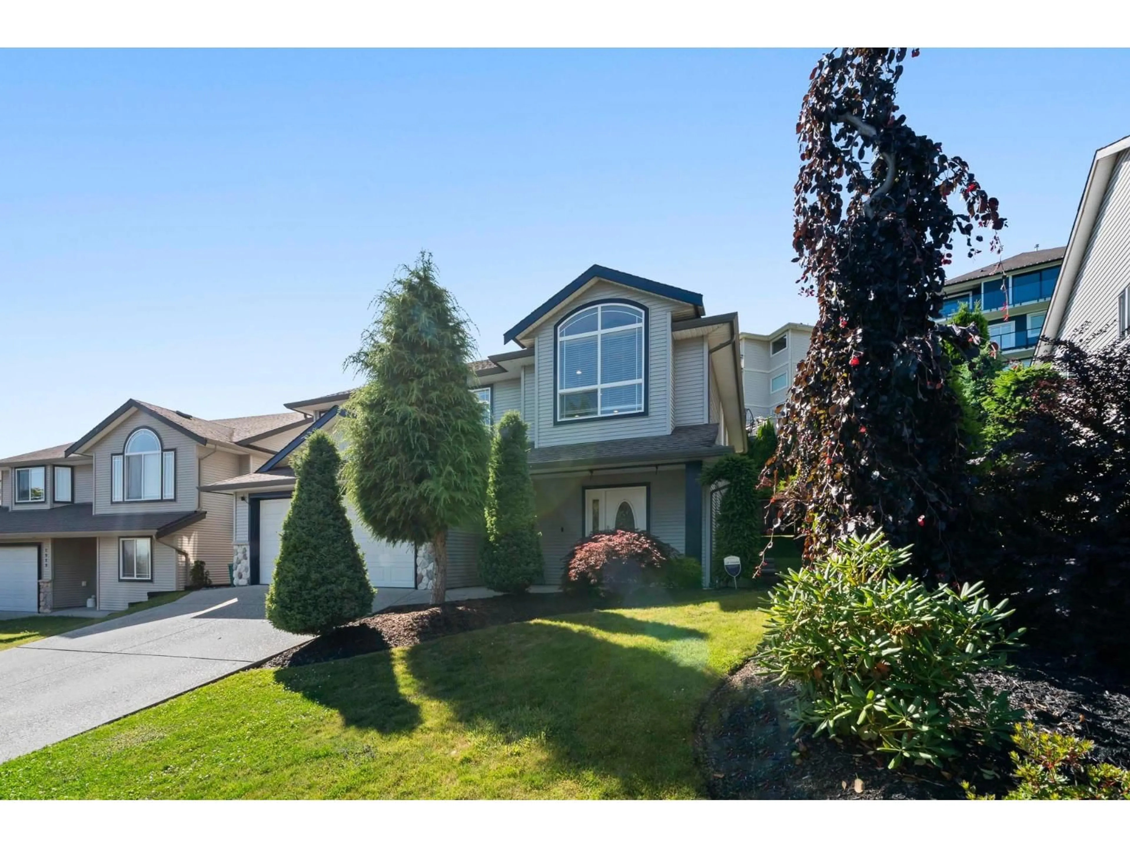 Home with vinyl exterior material, street for 7923 TOPPER DRIVE, Mission British Columbia V2V6Z2