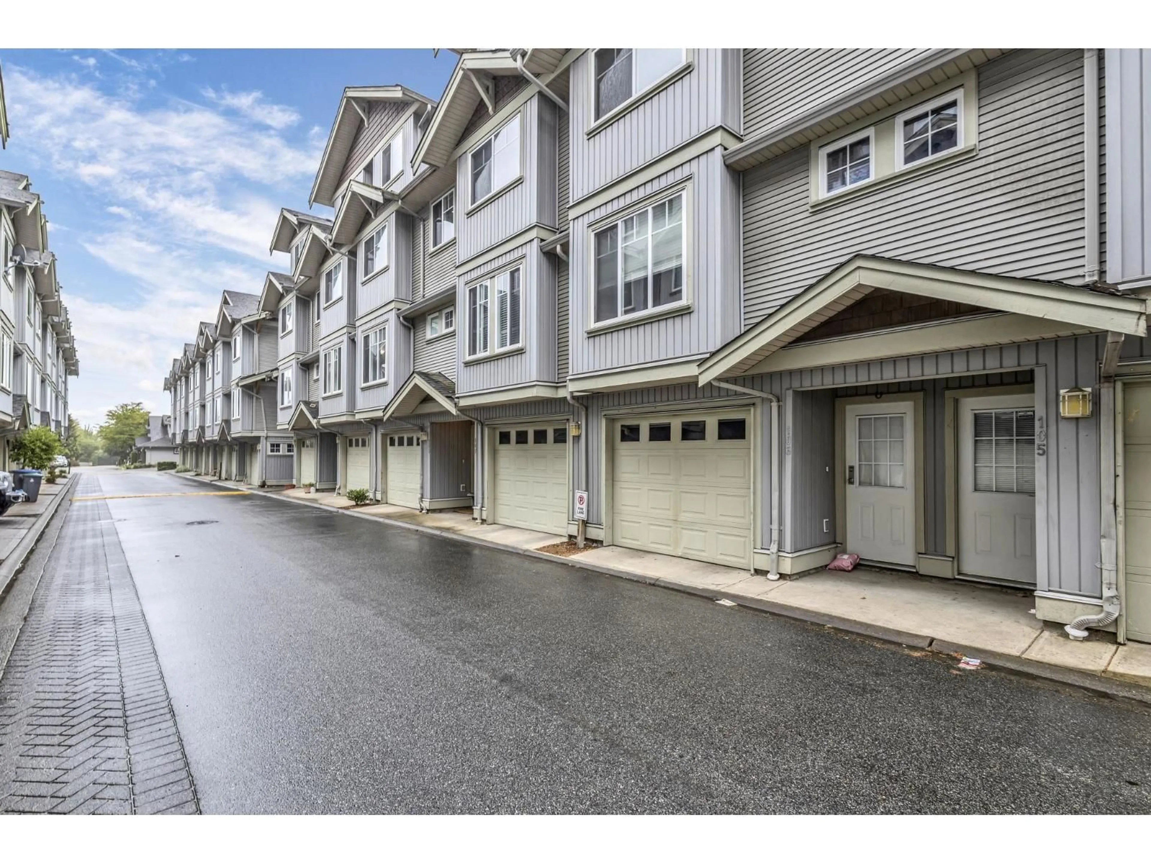 Unknown for 108 - 12040 68 AVENUE, Surrey British Columbia V3W1P5