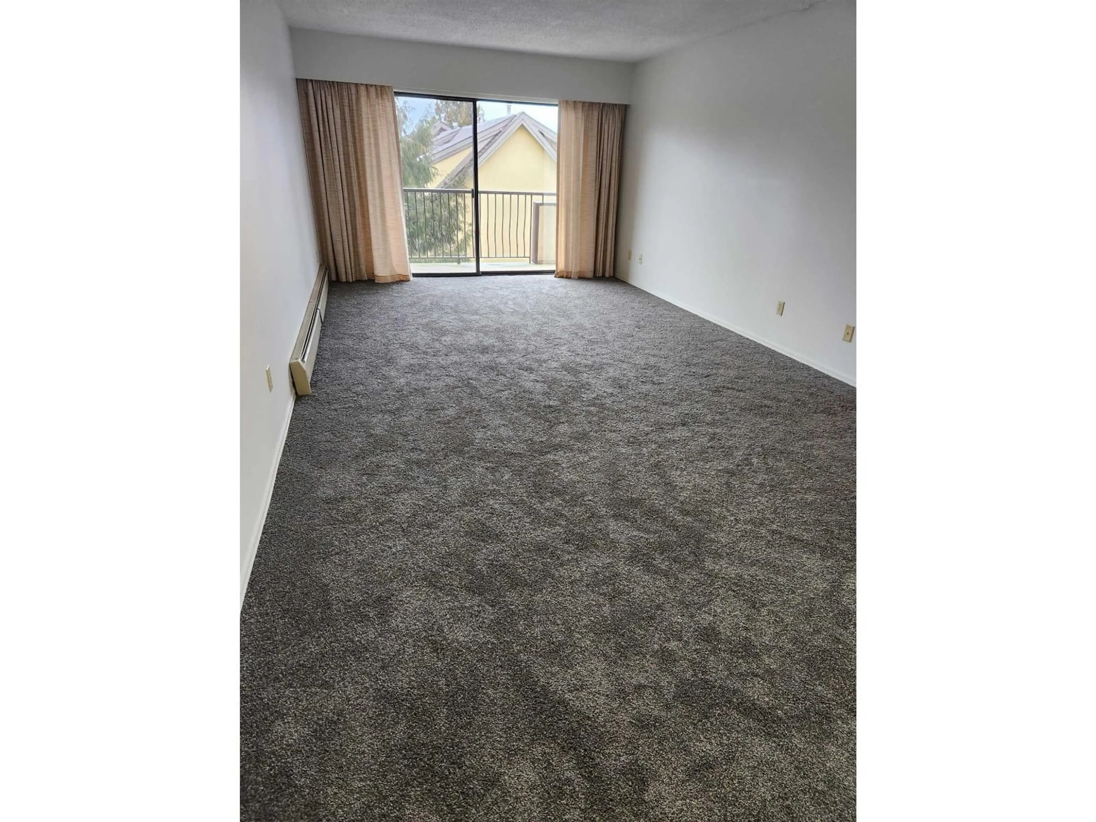 A pic of a room for 208 - 32885 GEORGE FERGUSON WAY, Abbotsford British Columbia V2S7X1