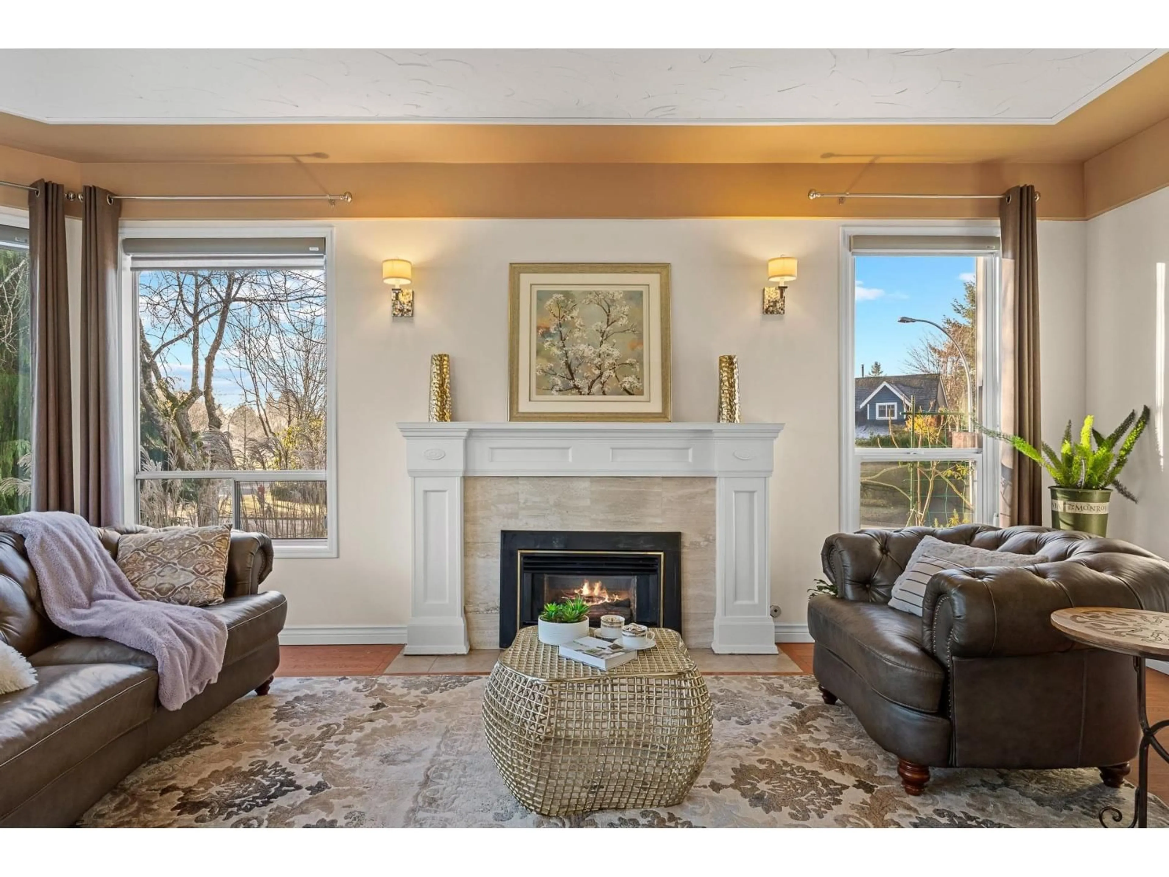 Living room with furniture, unknown for 1911 131 STREET, Surrey British Columbia V4A7P1