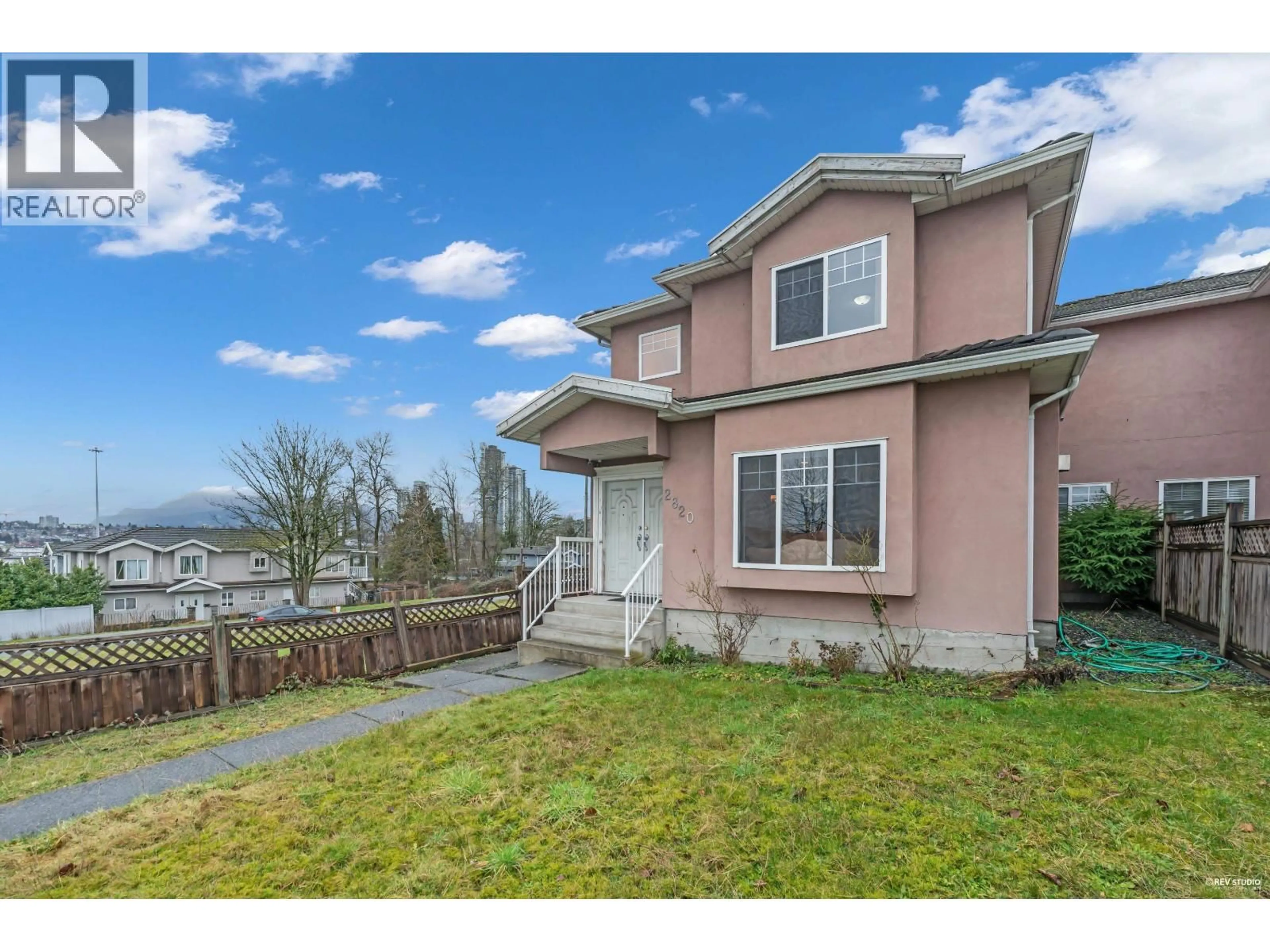 A pic from outside/outdoor area/front of a property/back of a property/a pic from drone, water/lake/river/ocean view for 2820 BOUNDARY ROAD, Burnaby British Columbia V5M3Z8