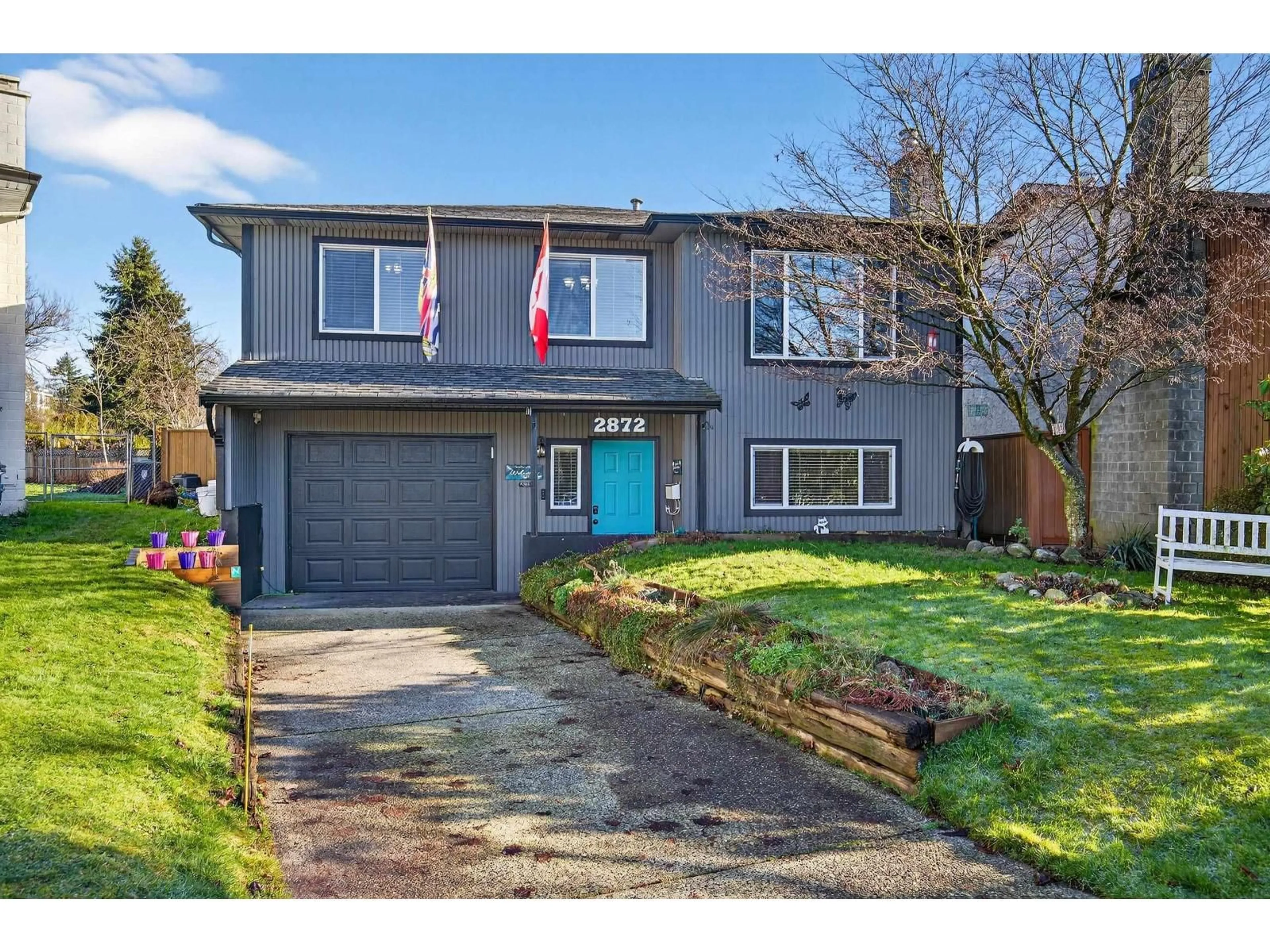 Home with vinyl exterior material, street for 2872 WOODLAND DRIVE, Langley British Columbia V2Y1G3