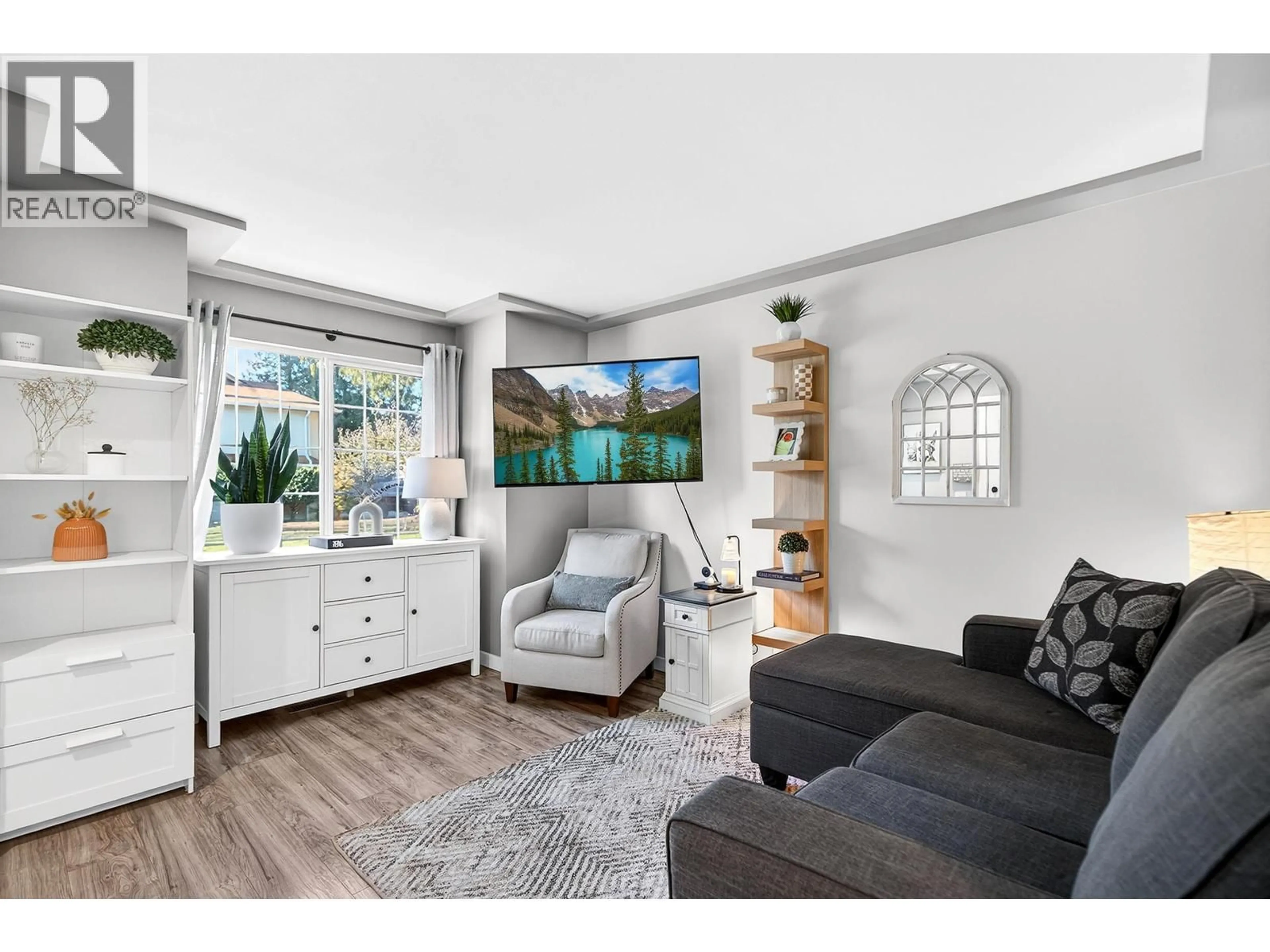 Living room with furniture, unknown for 26 - 21409 DEWDNEY TRUNK ROAD, Maple Ridge British Columbia V2X3G5