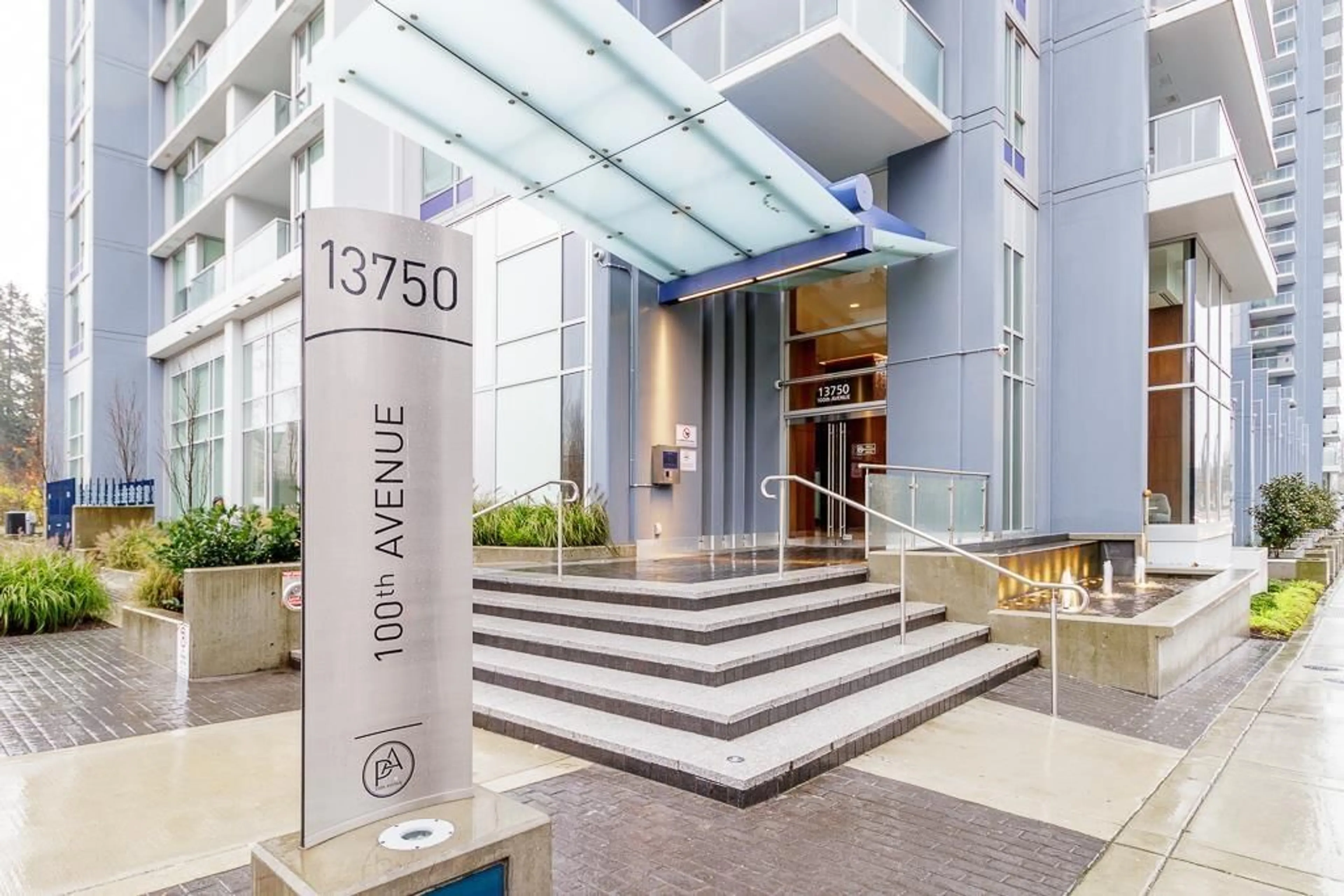 Indoor foyer for 3608 - 13750 100 AVENUE, Surrey British Columbia V3T0L3