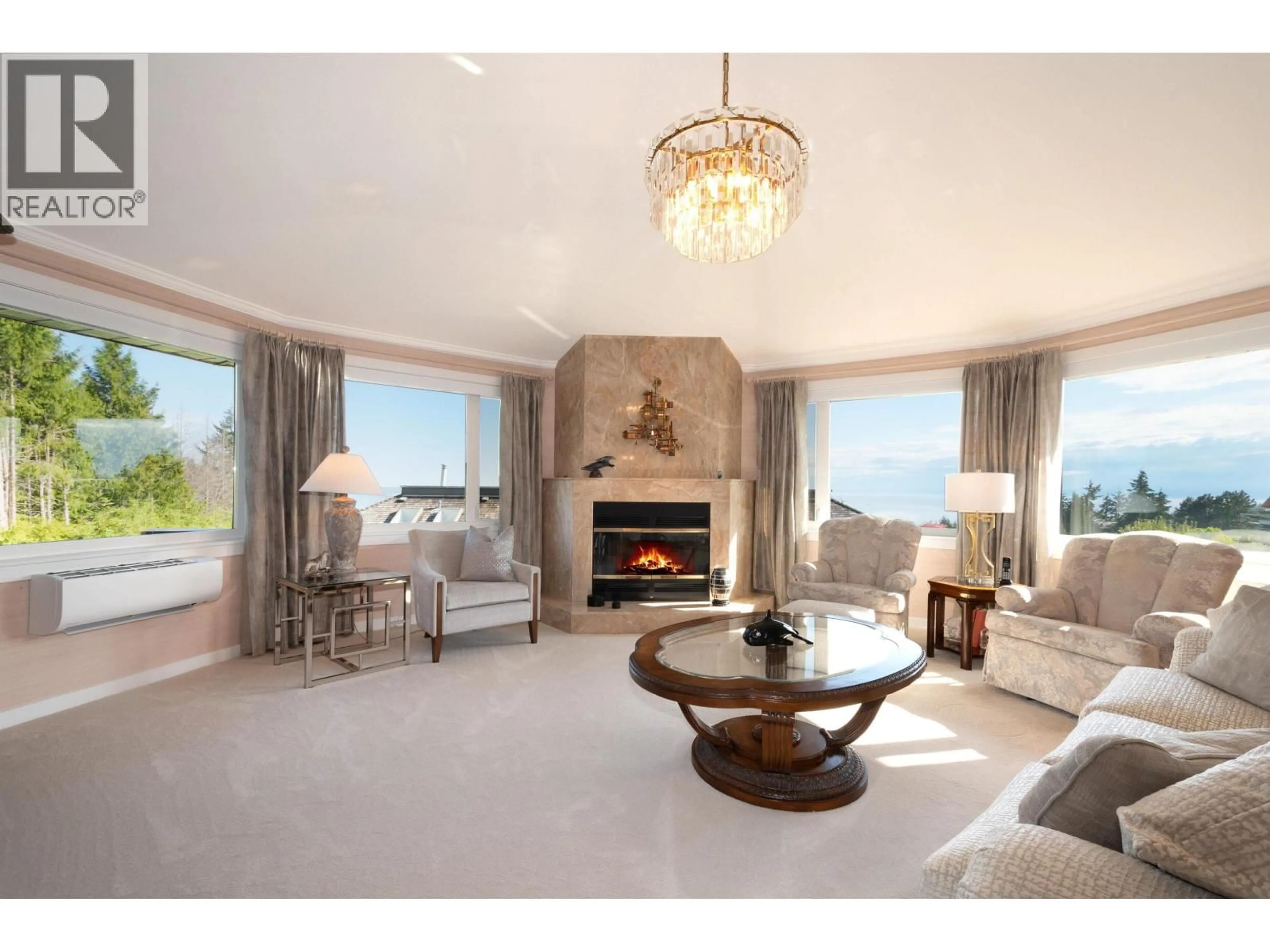 Living room with furniture, unknown for 4228 ROCKRIDGE CRESCENT, West Vancouver British Columbia V7W1B1