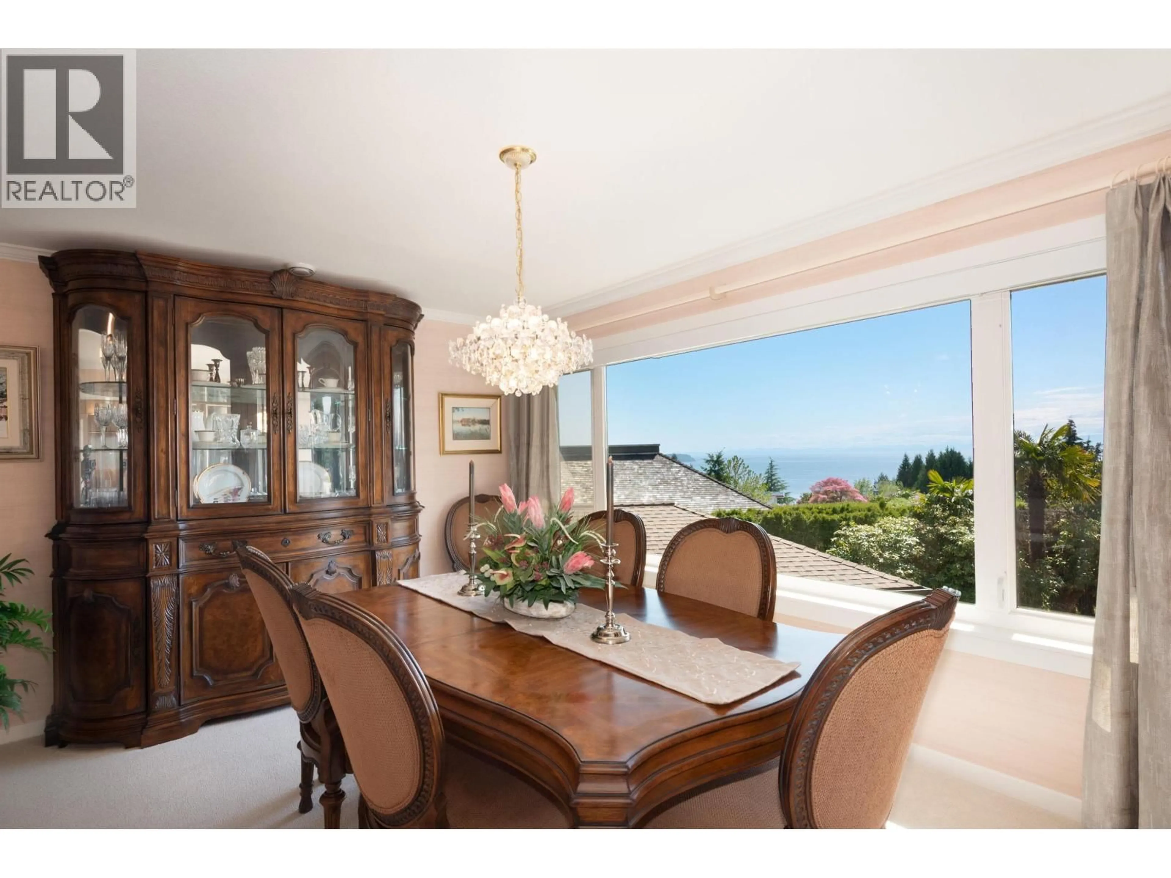 Dining room, unknown for 4228 ROCKRIDGE CRESCENT, West Vancouver British Columbia V7W1B1
