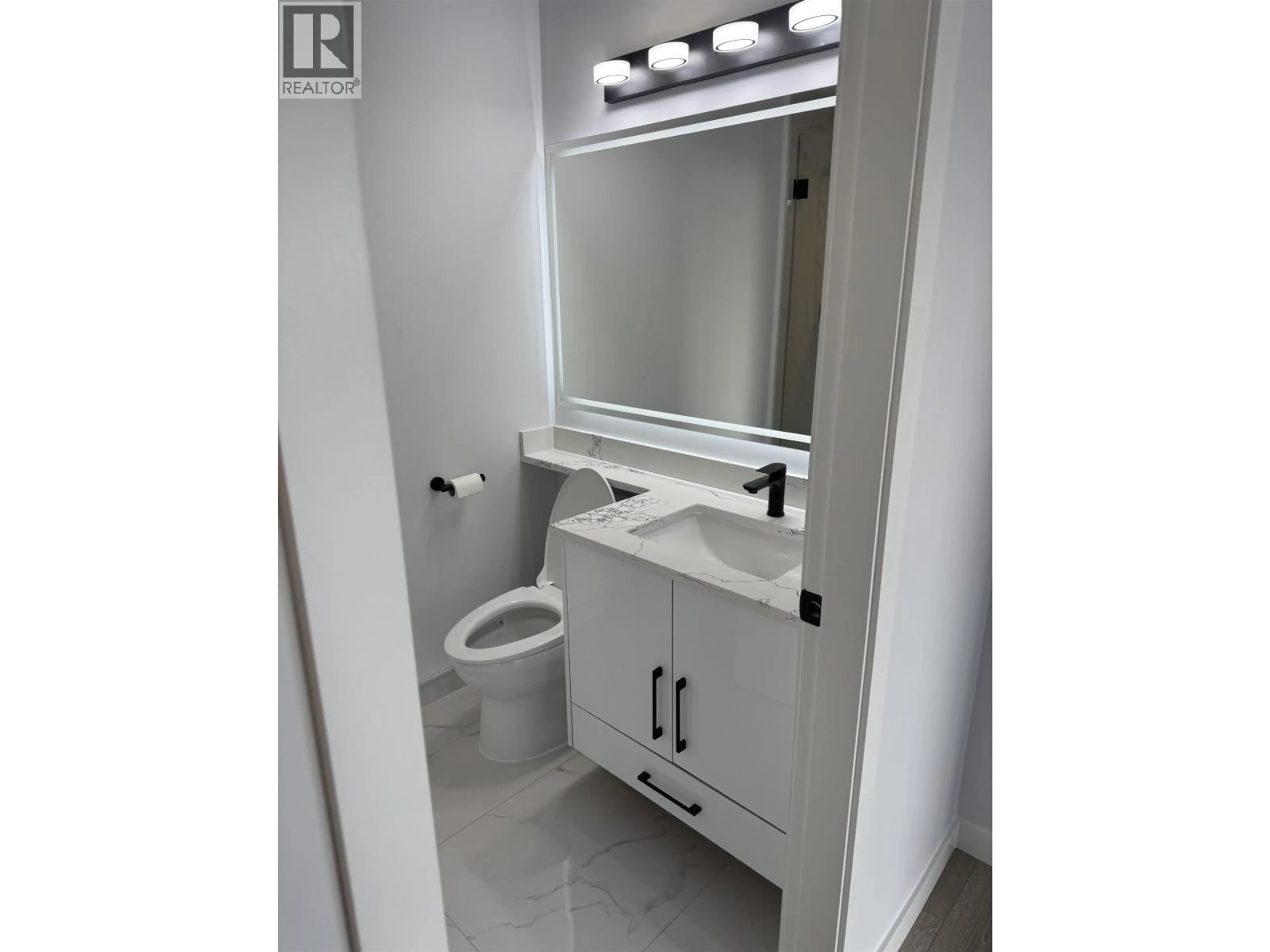 Standard bathroom, unknown for 804 - 6133 BUSWELL STREET, Richmond British Columbia V6Y0B2