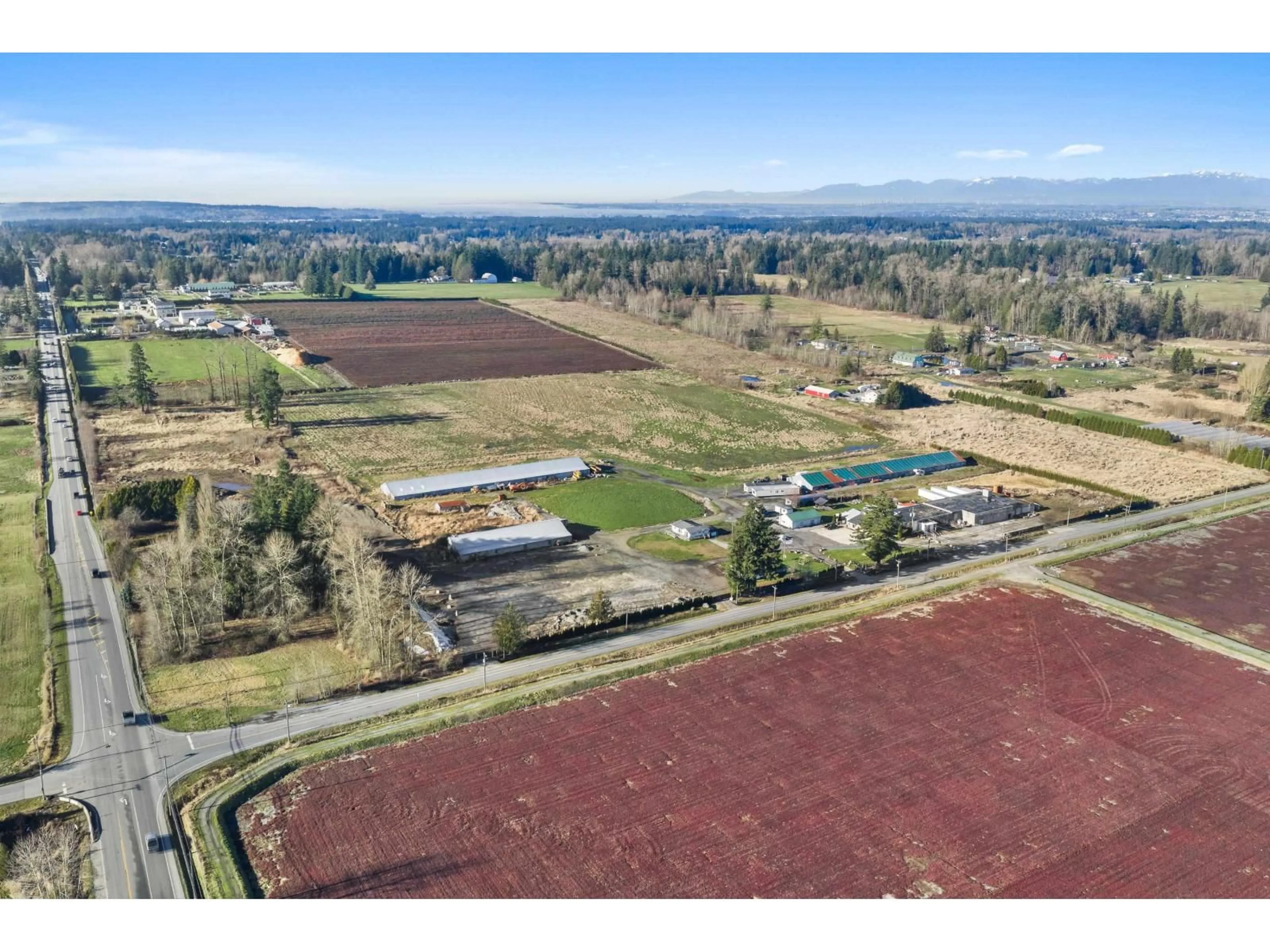 A pic from outside/outdoor area/front of a property/back of a property/a pic from drone, unknown for 1701 224 STREET, Langley British Columbia V2Z1L3