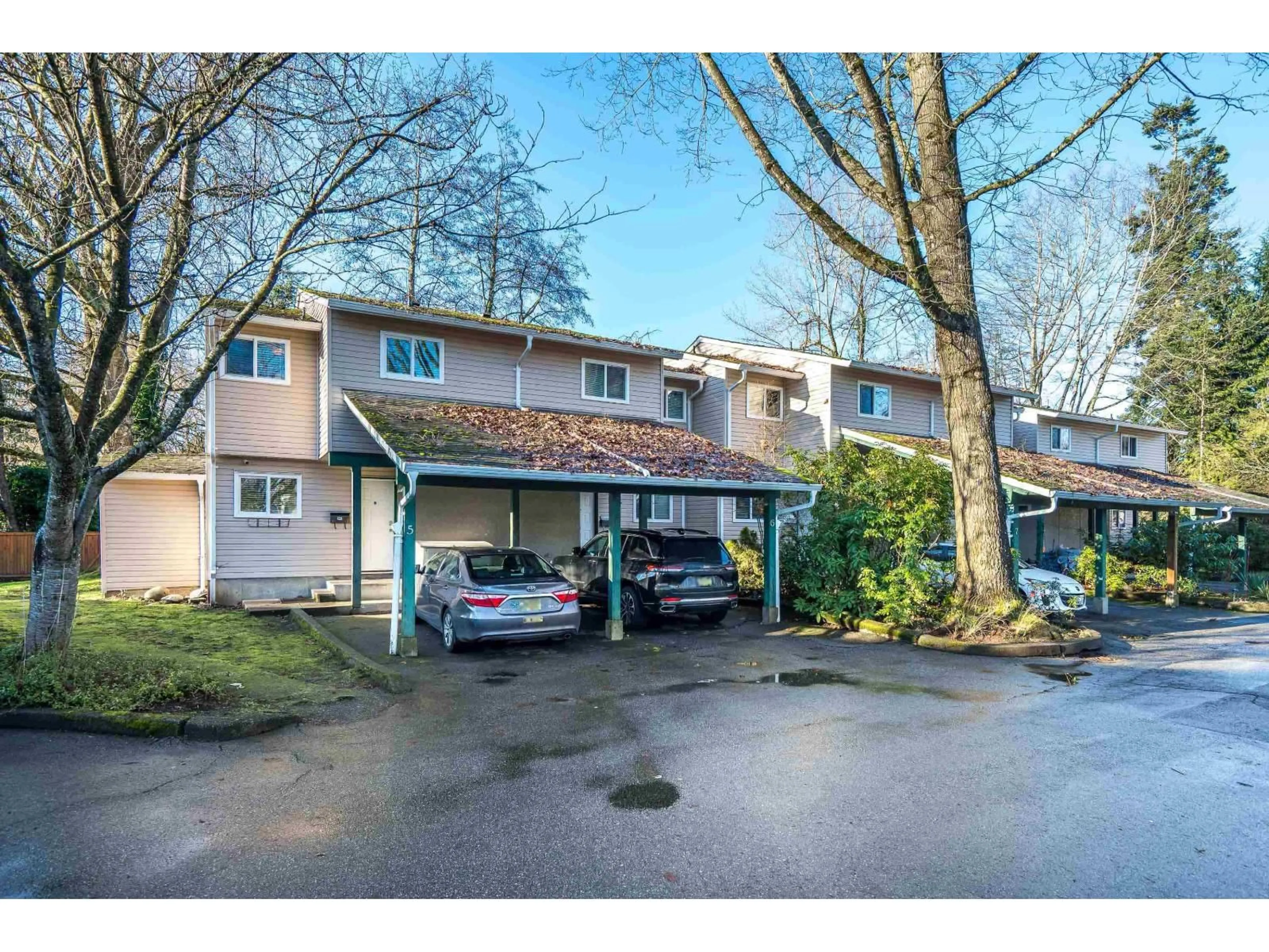 A pic from outside/outdoor area/front of a property/back of a property/a pic from drone, street for 5 - 20591 51A AVENUE, Langley British Columbia V3A7A4