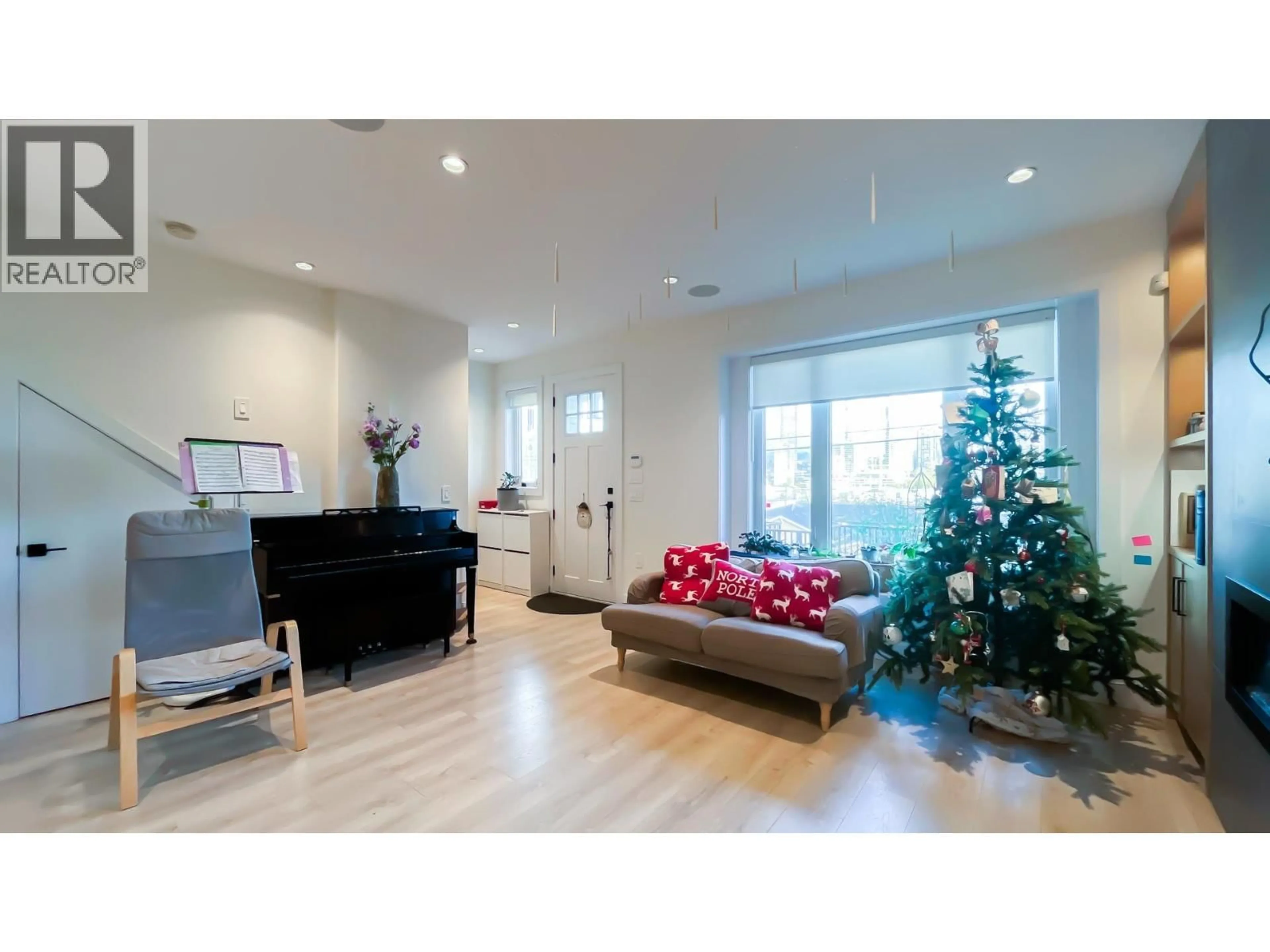 Unknown for 5086 MANOR STREET, Burnaby British Columbia V5G1B5