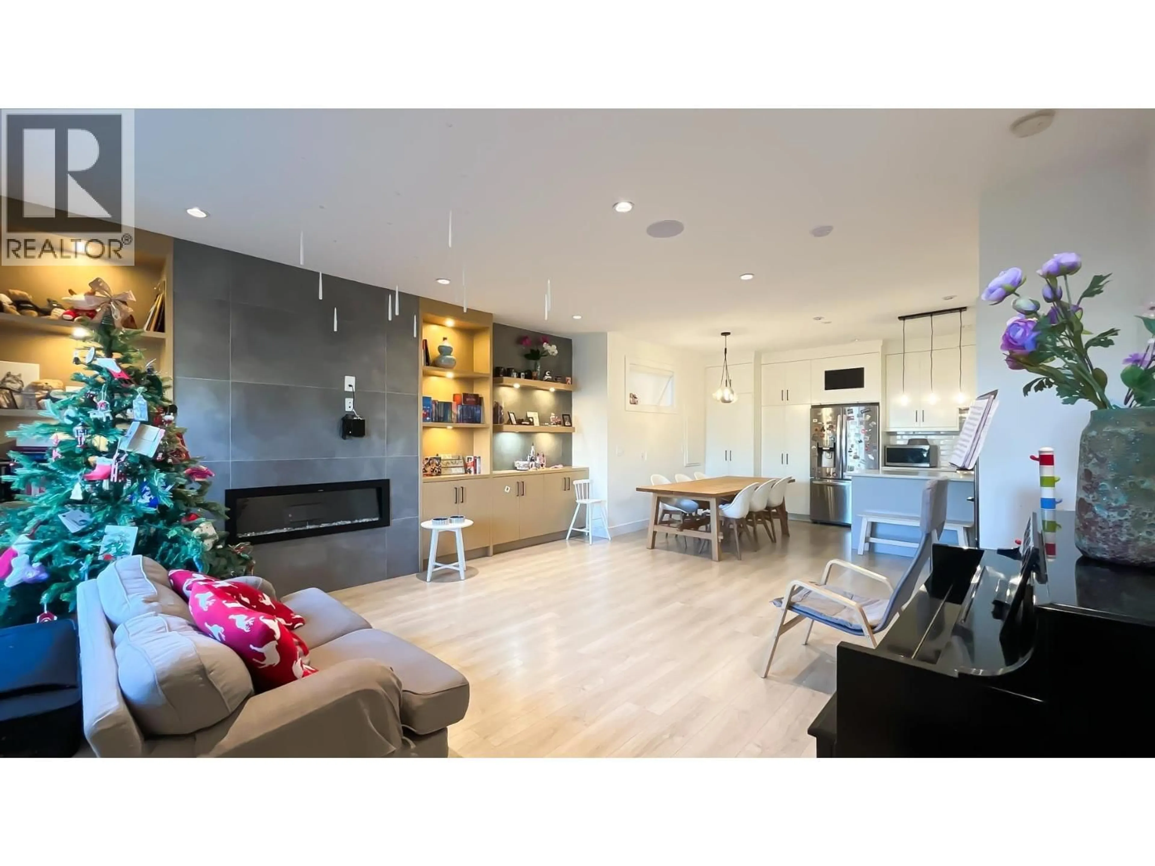 Unknown for 5086 MANOR STREET, Burnaby British Columbia V5G1B5